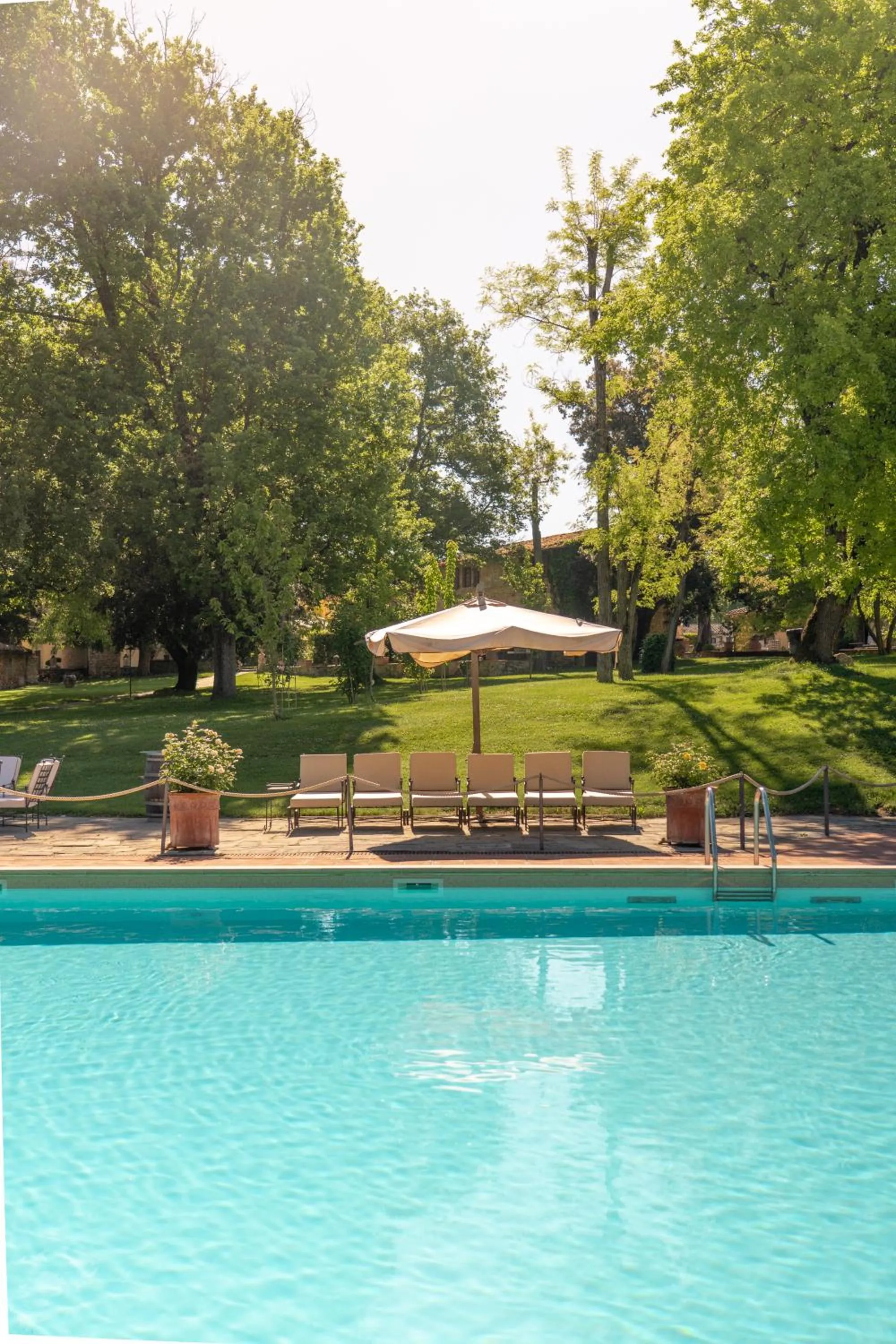 Swimming pool in Borgo San Luigi