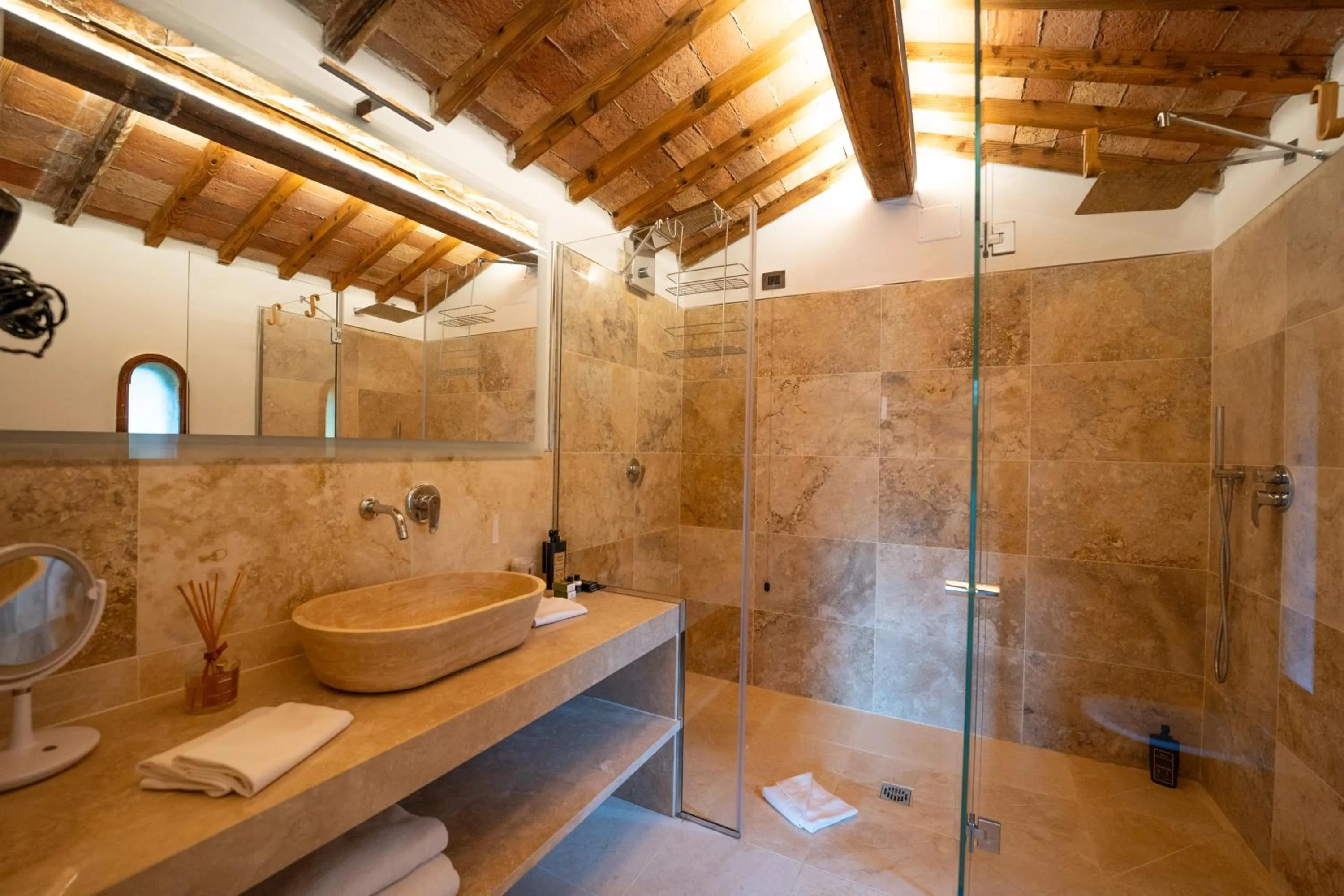 Bathroom in Borgo San Luigi