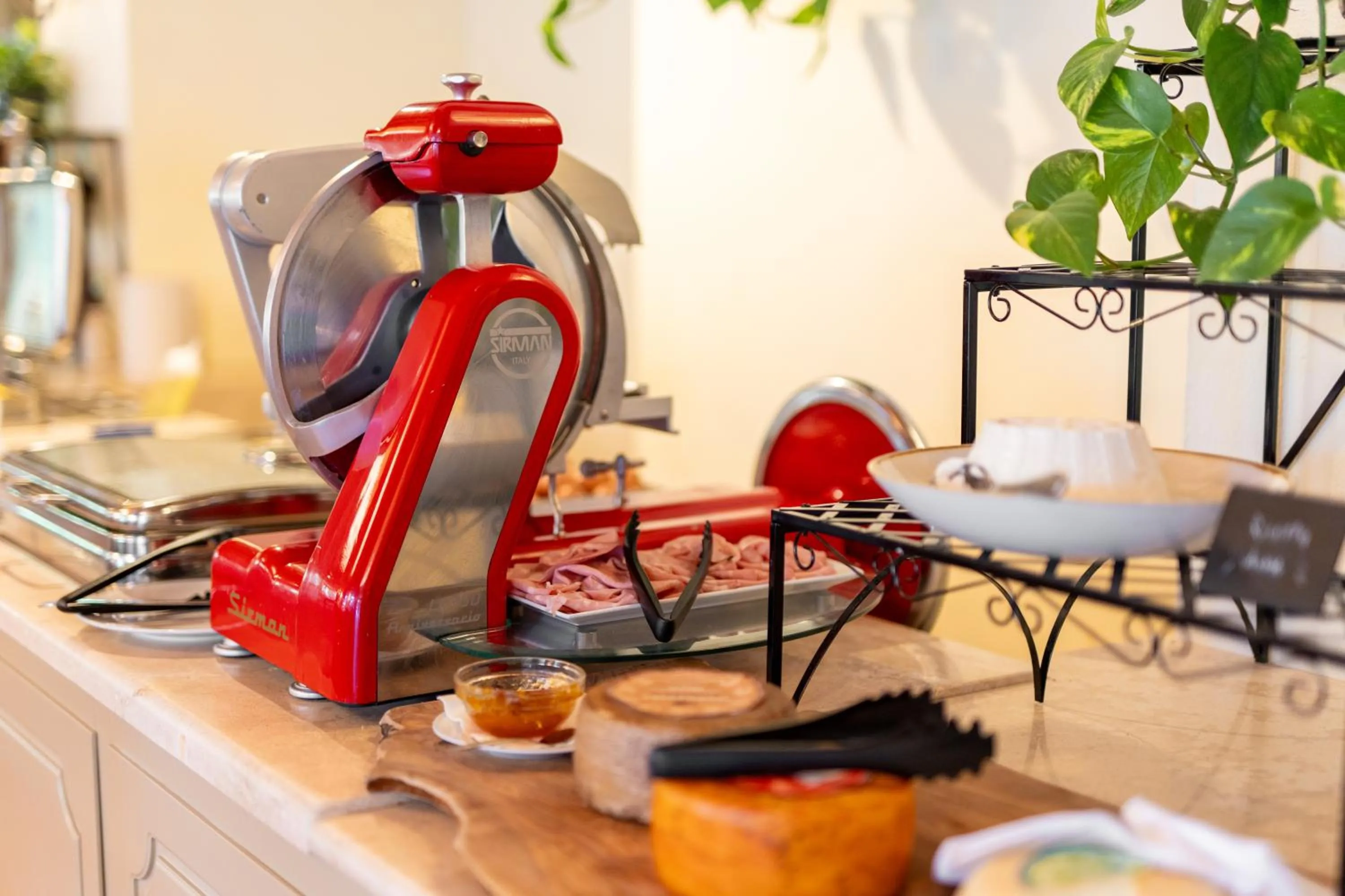 Breakfast in Borgo San Luigi