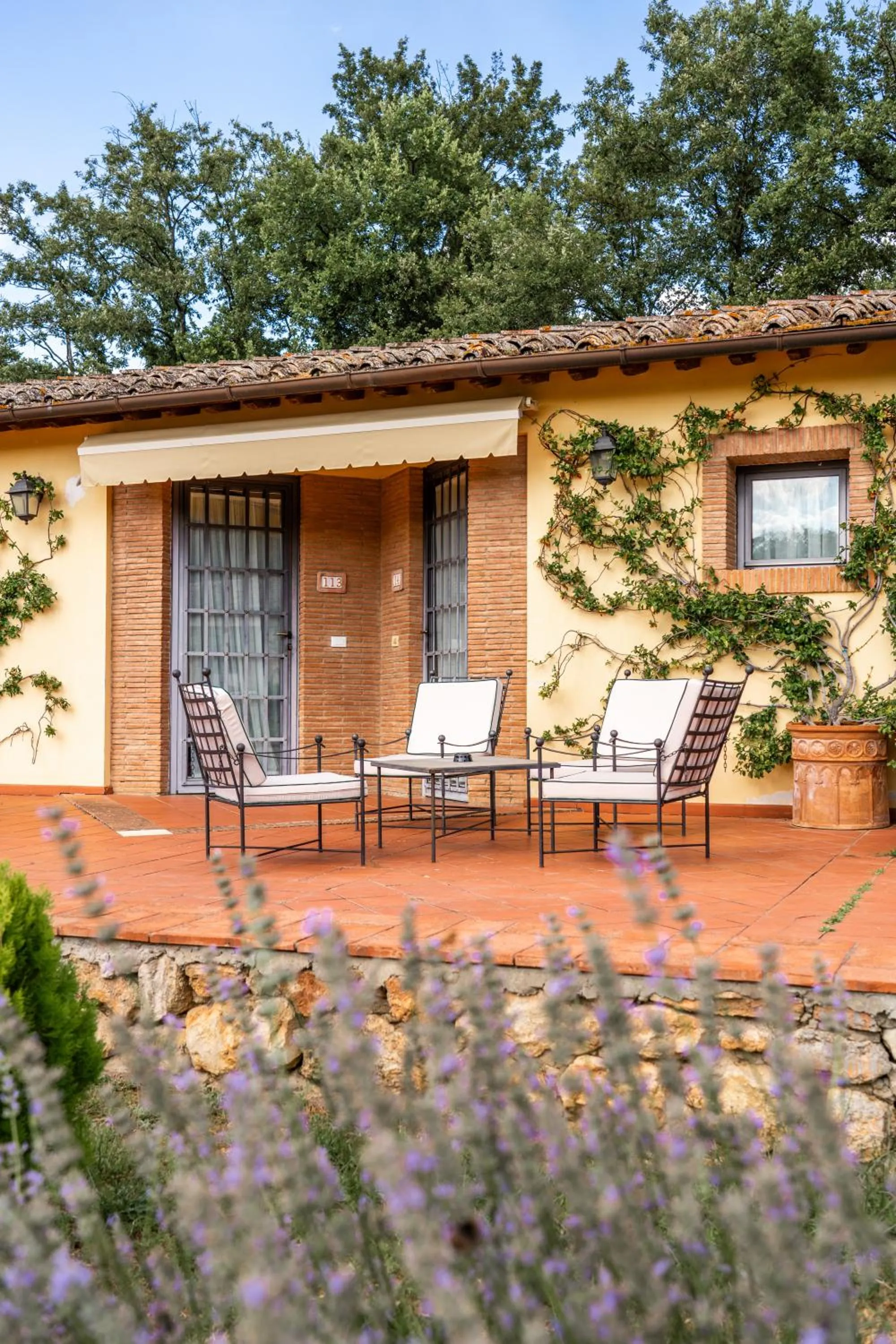 Balcony/Terrace in Borgo San Luigi