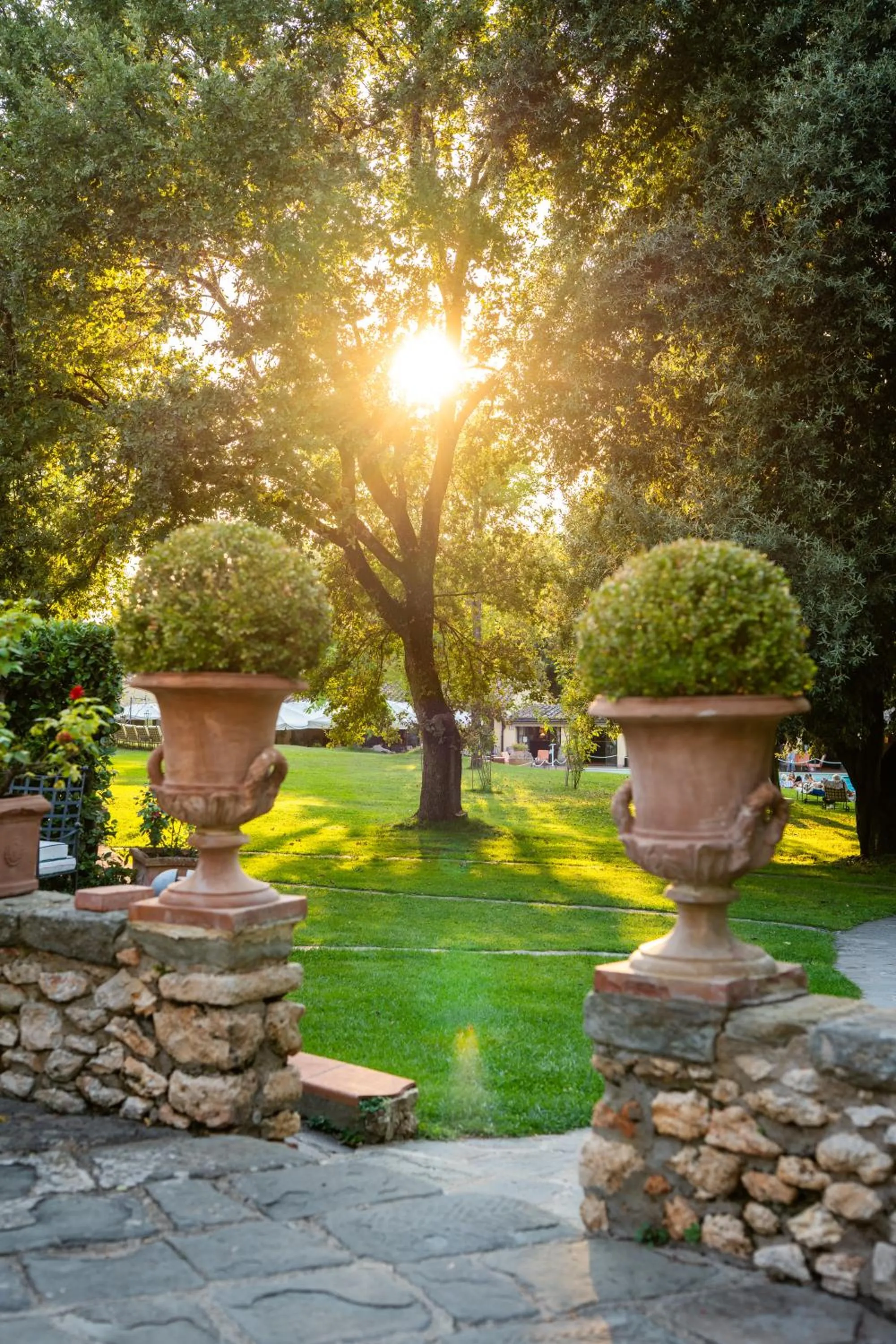 Property building in Borgo San Luigi