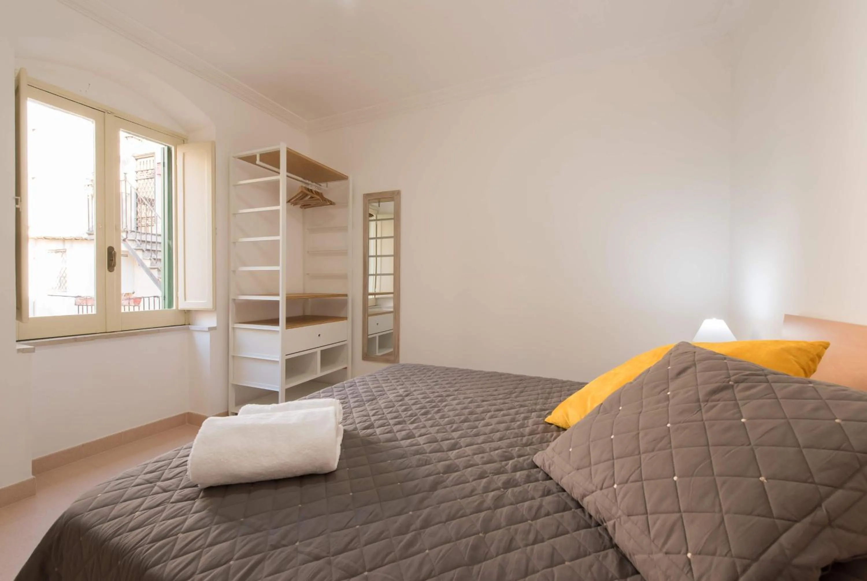 Duomo Seaside Deluxe Apartment by Ortigia Apartments