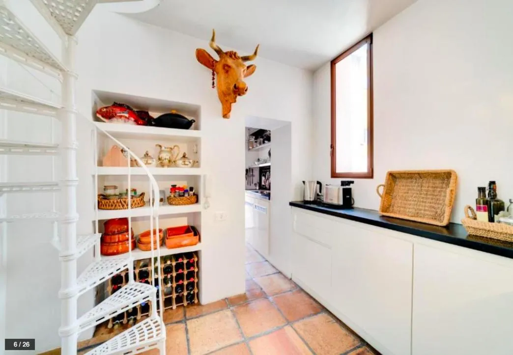 Luxury art apartment in Trastevere with terrace