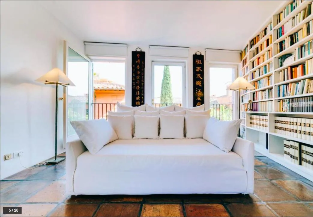 Luxury art apartment in Trastevere with terrace