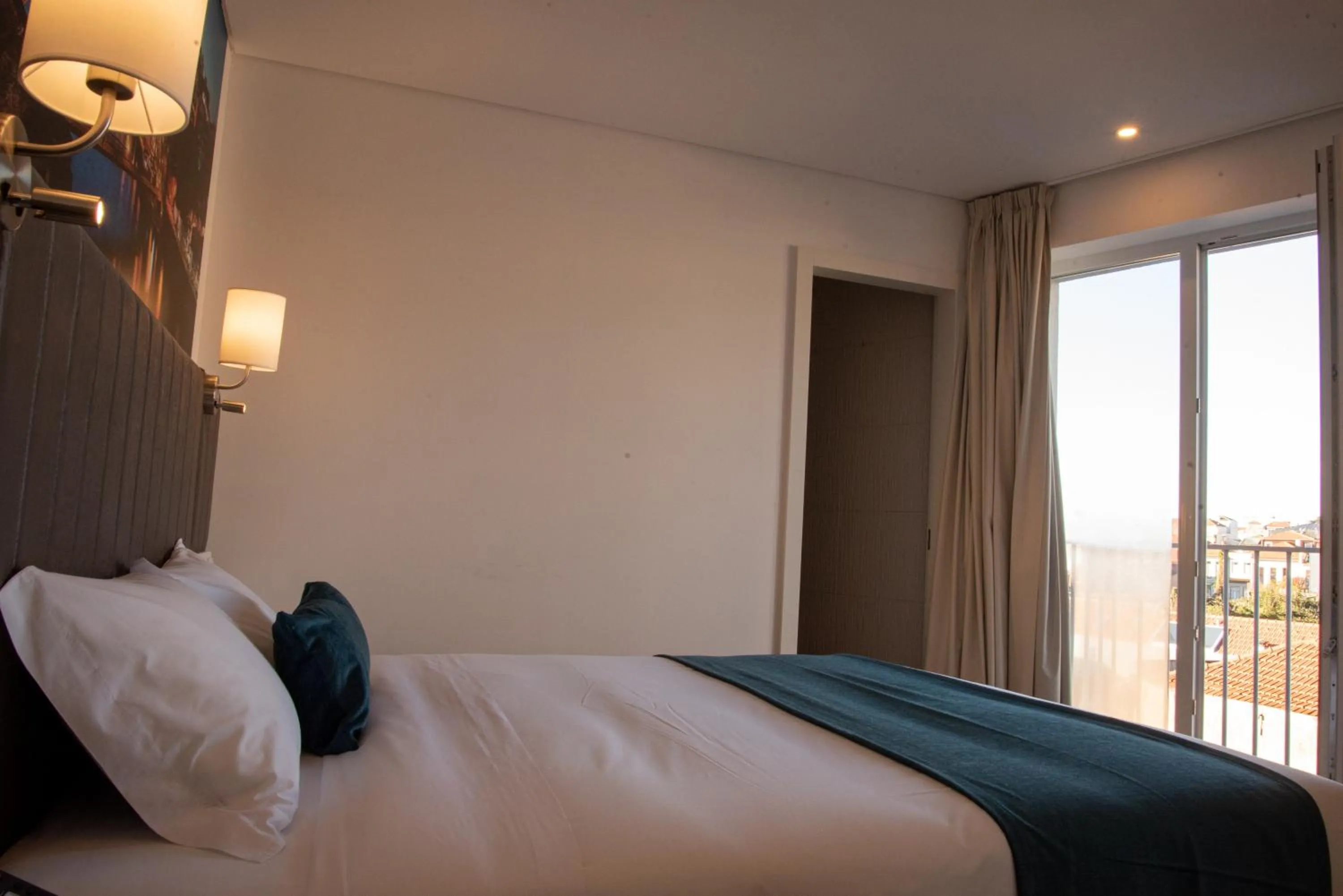 Bed in Hotel Porto Interface Trindade By Kavia