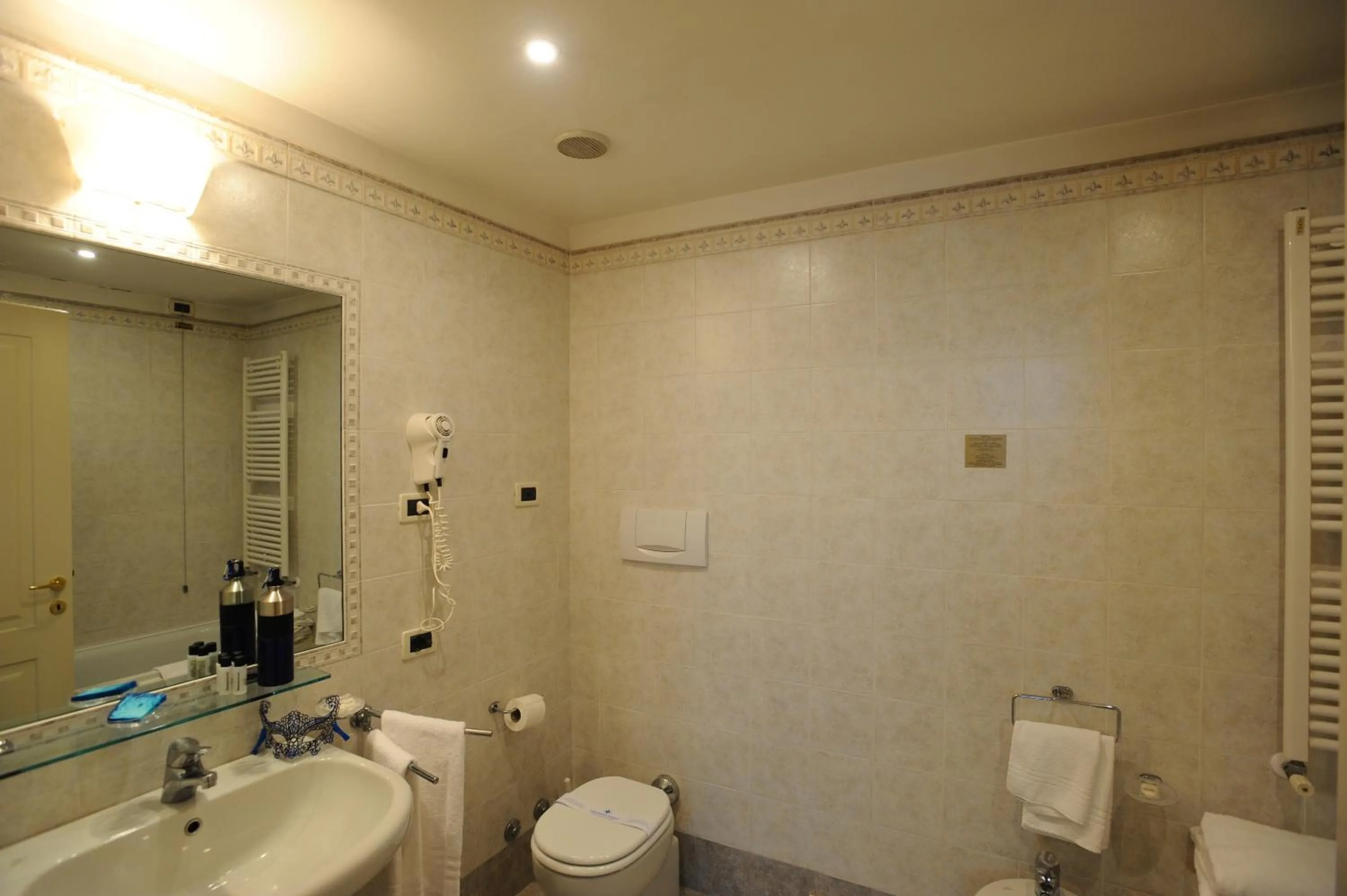 Bathroom in Locanda del Ghetto