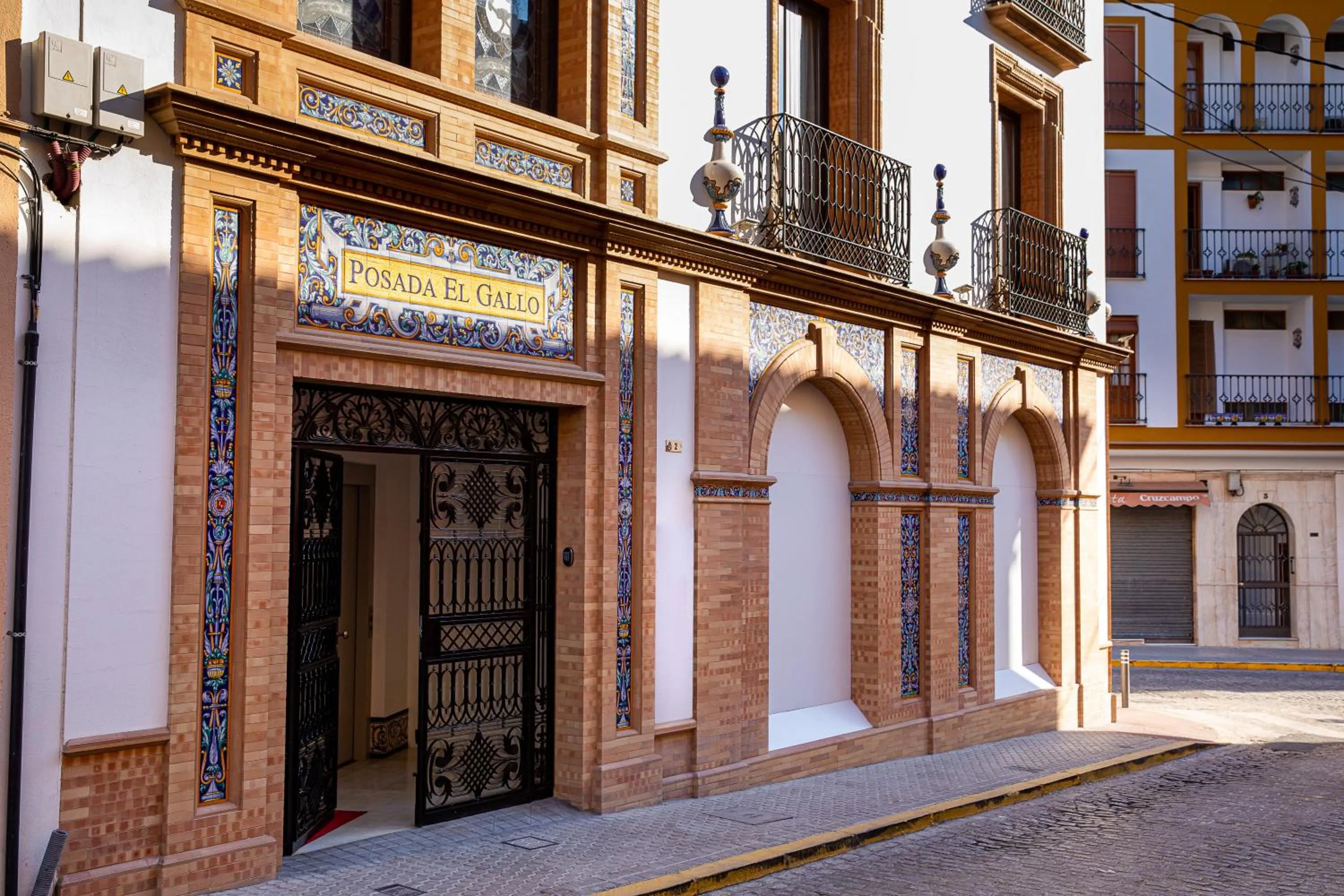 Facade/entrance in Posada Boutique El Gallo Morón