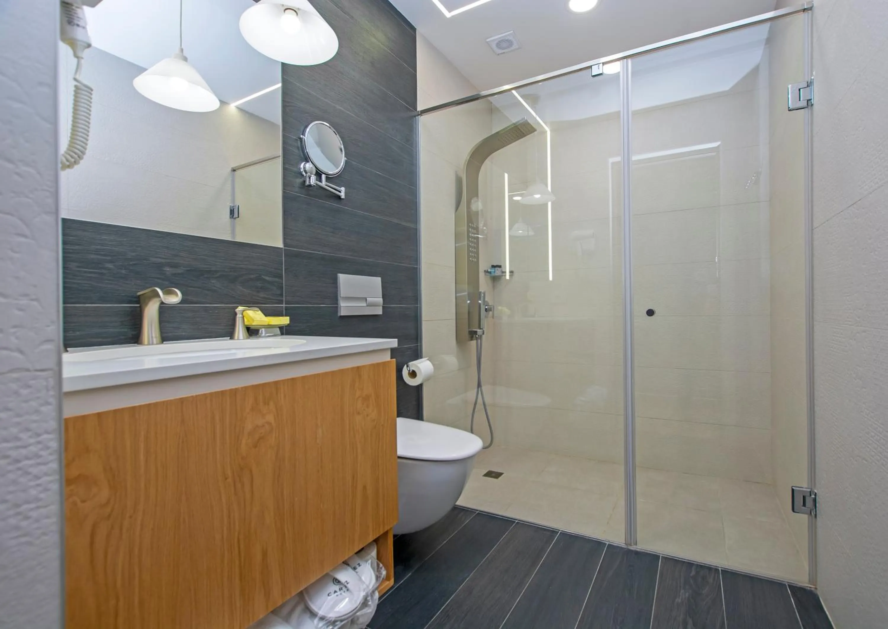 Toilet in Cartez by Horizon Hotels, Yerevan