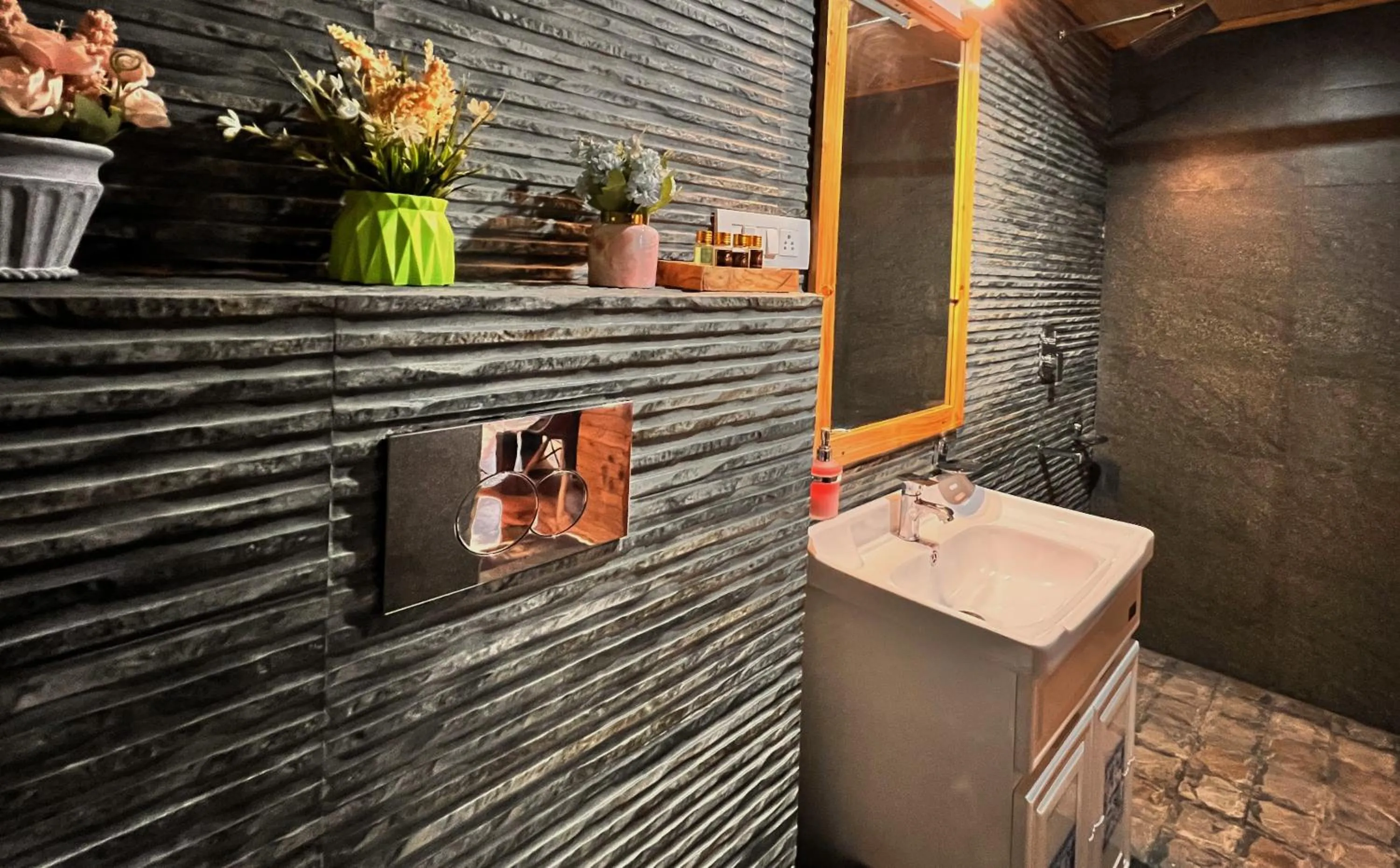 Bathroom in Jomotel Talai