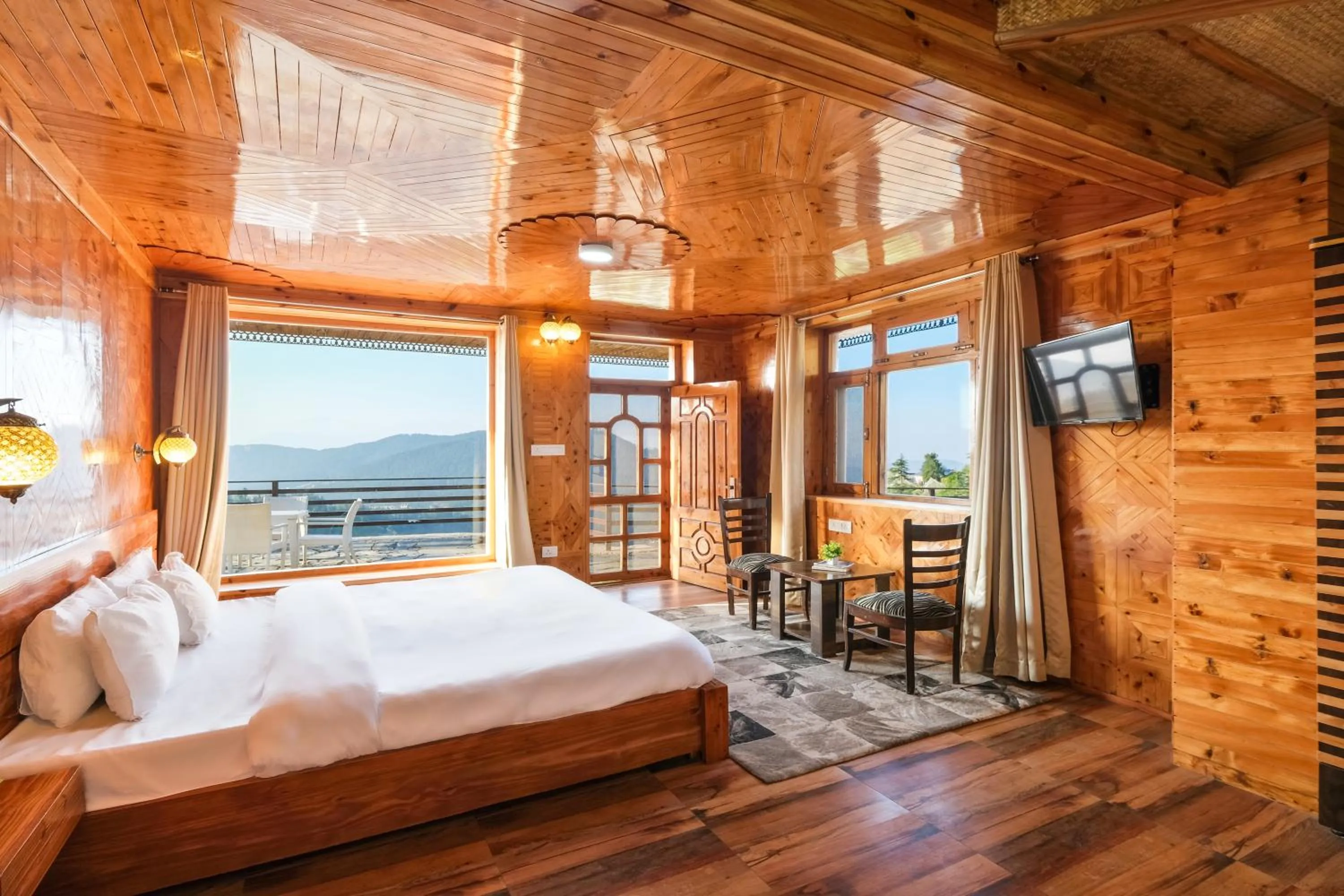 View (from property/room), Bed in Jomotel Talai