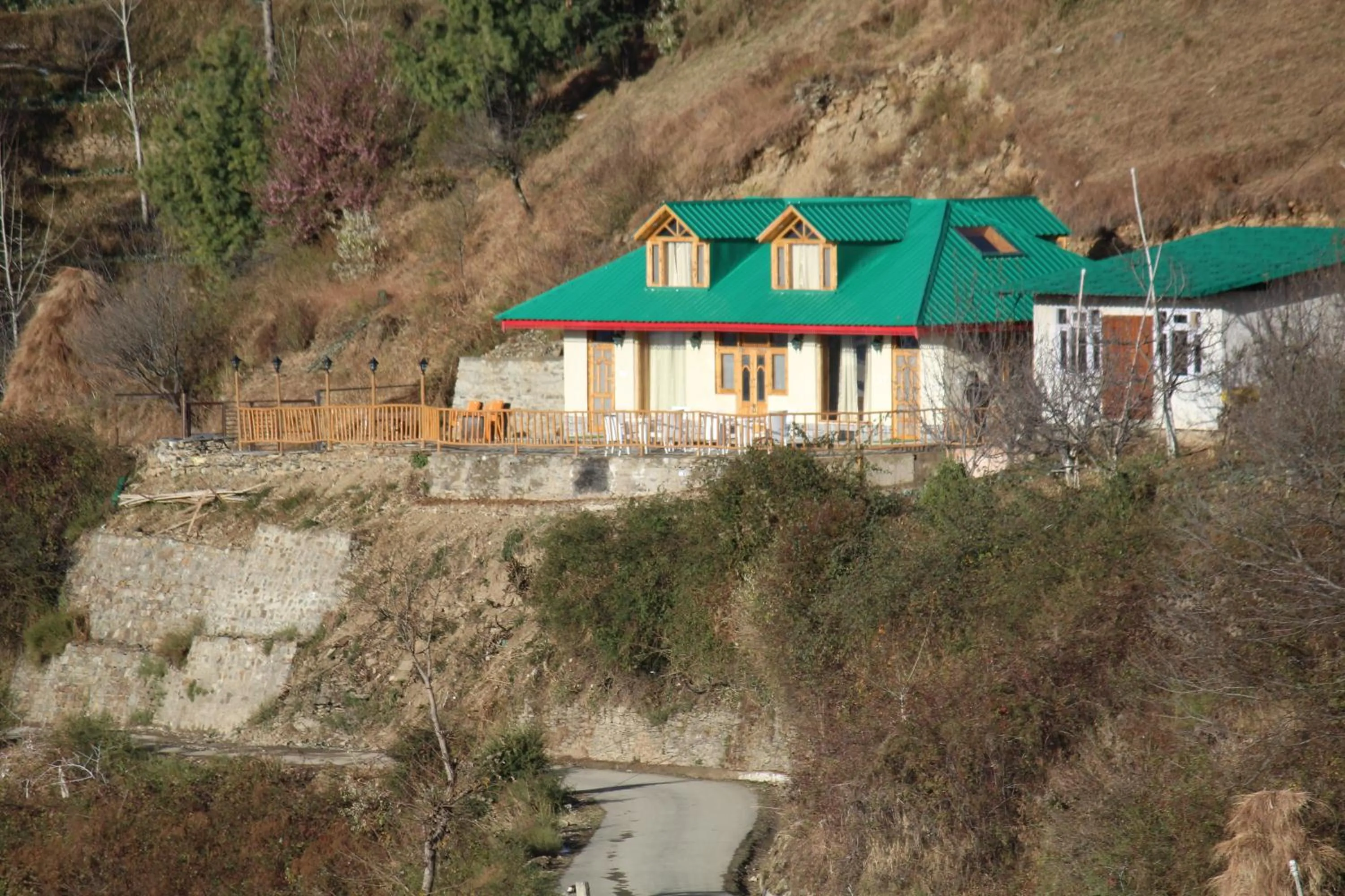 Property building in Jomotel Talai