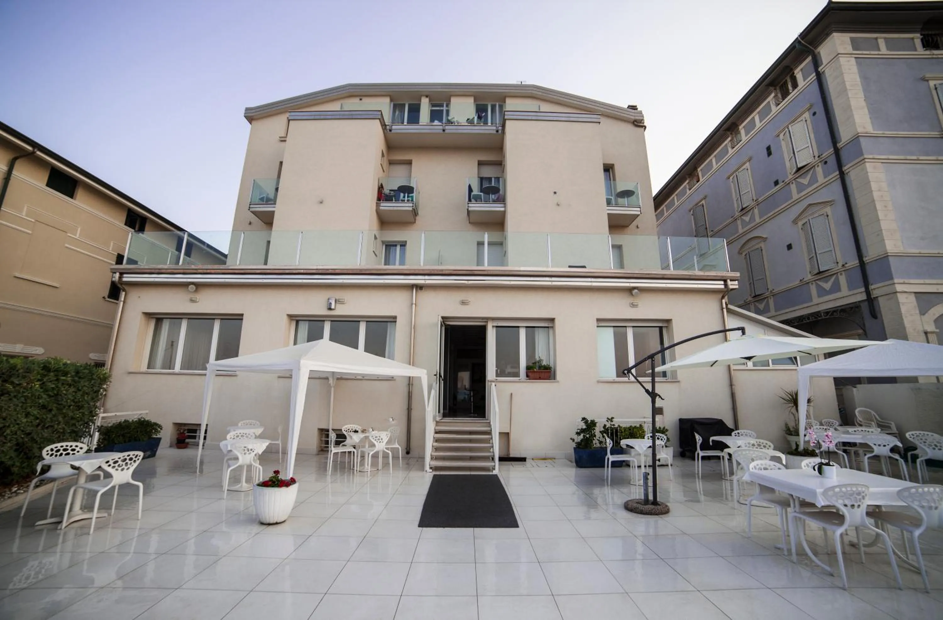 Property building in Riviera Mare Beach Life Hotel