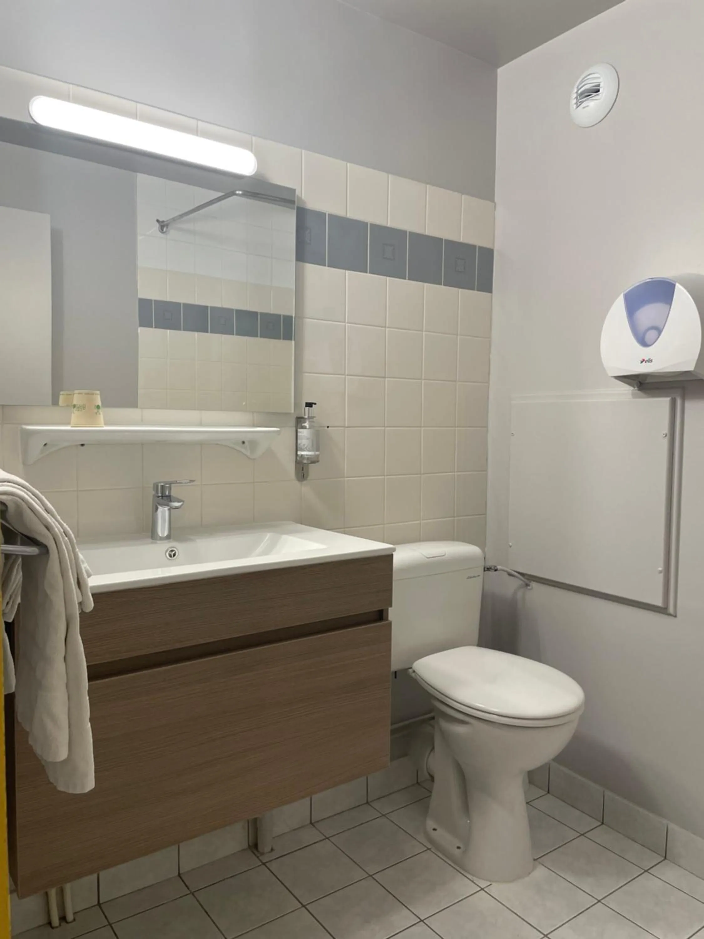 Bathroom in HOTEL DE LA GARE