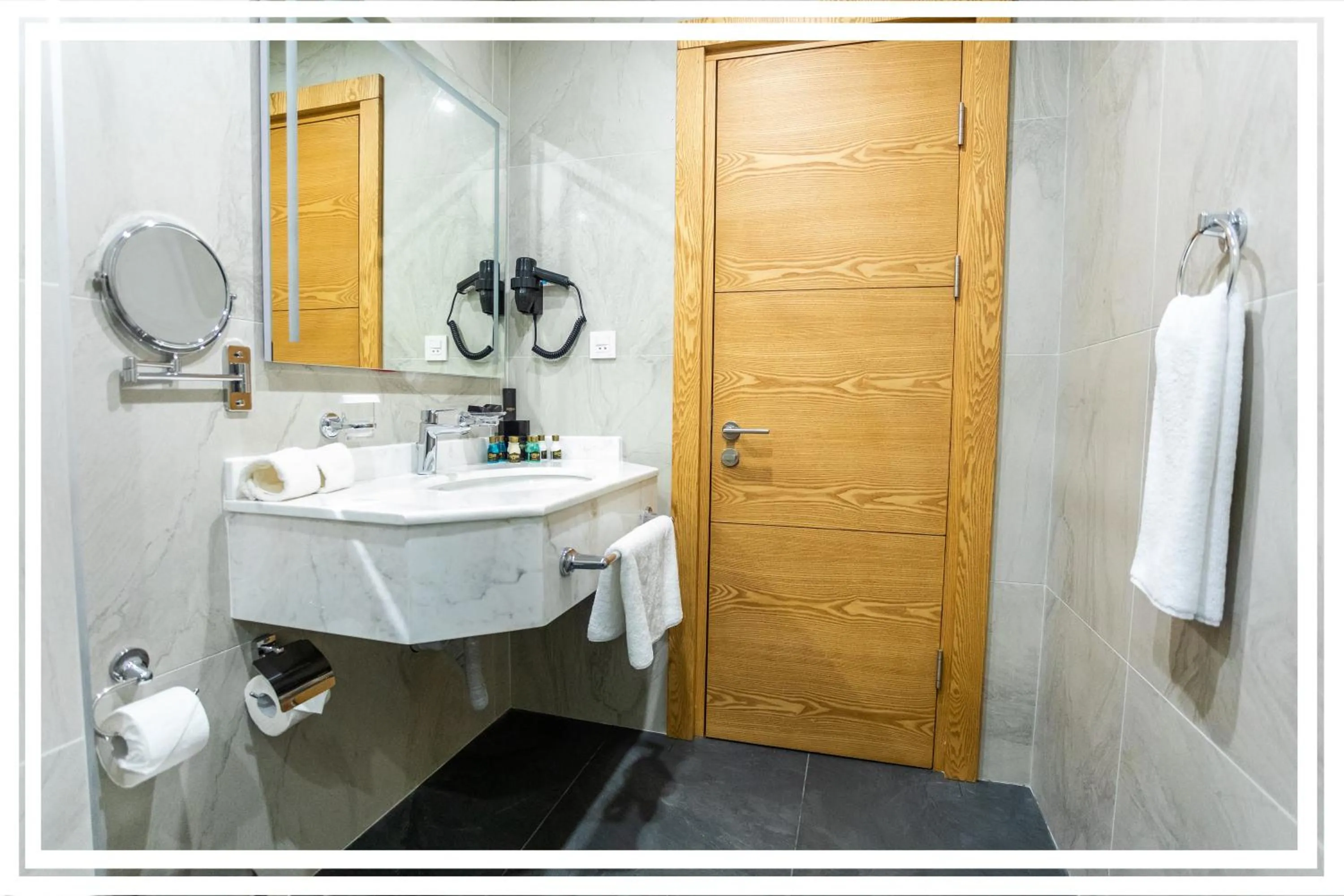 Shower in Premium Hotel Ganja