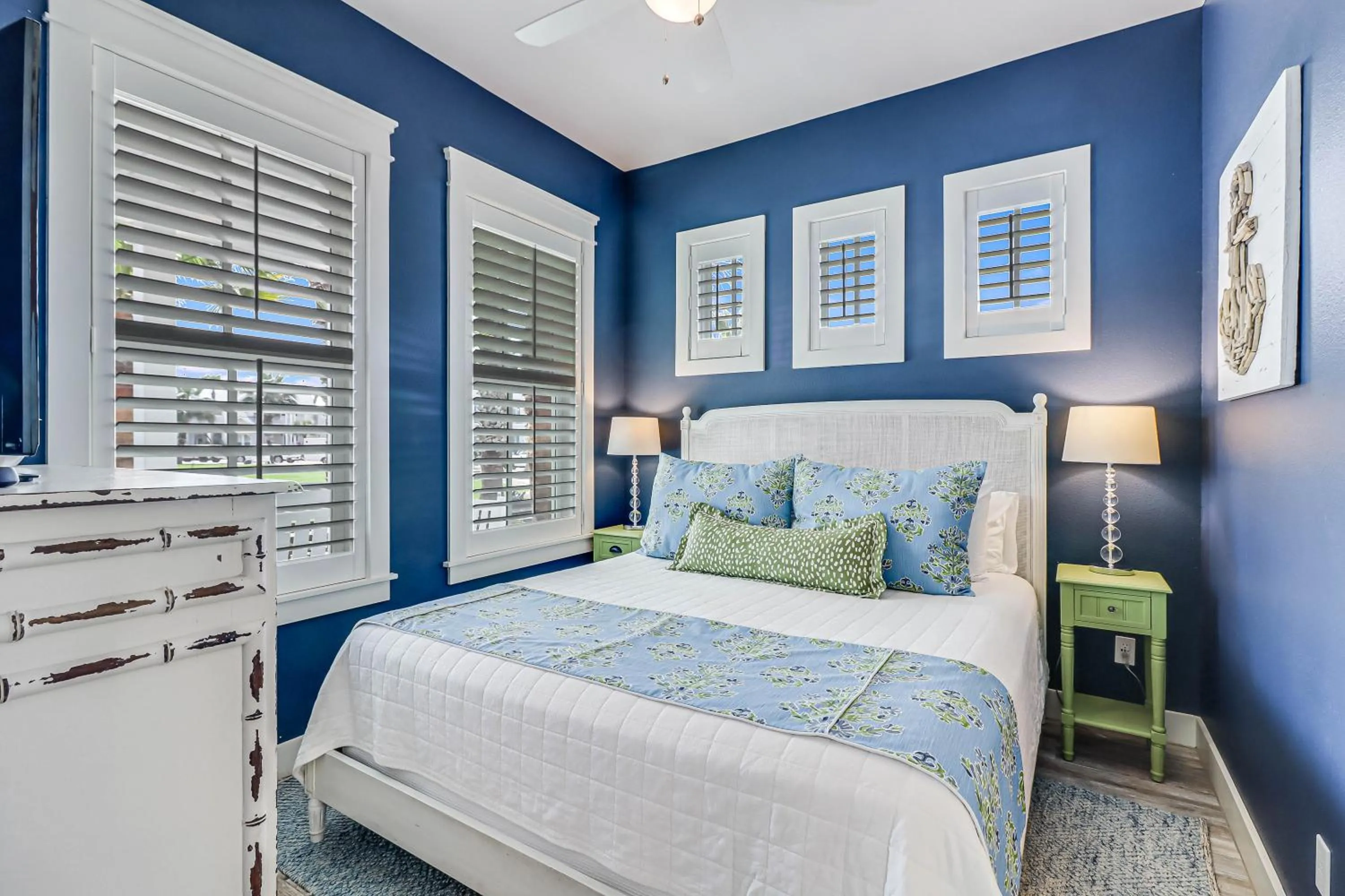 Other, Bed in A Shore Thing 188 RO