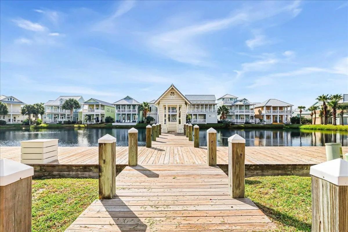 Other in Bikini Bottoms TC 2204