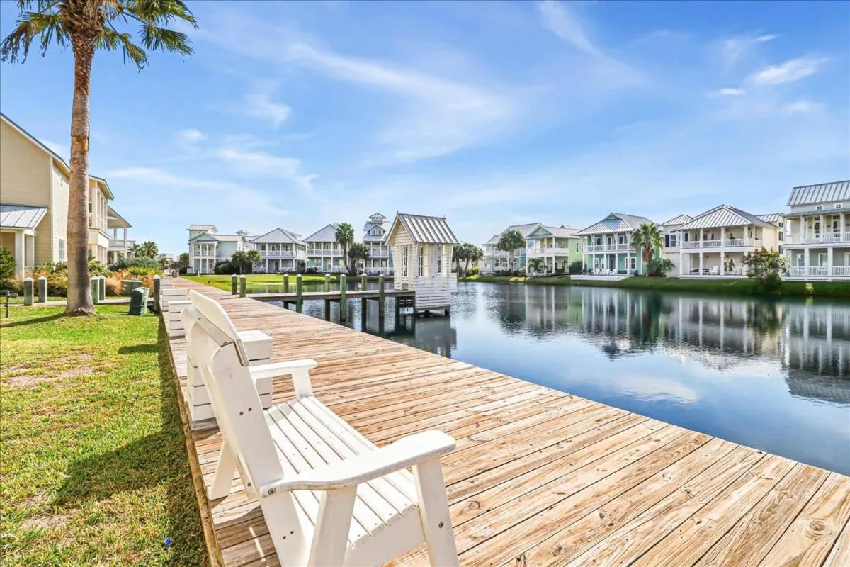 Other in Bikini Bottoms TC 2204