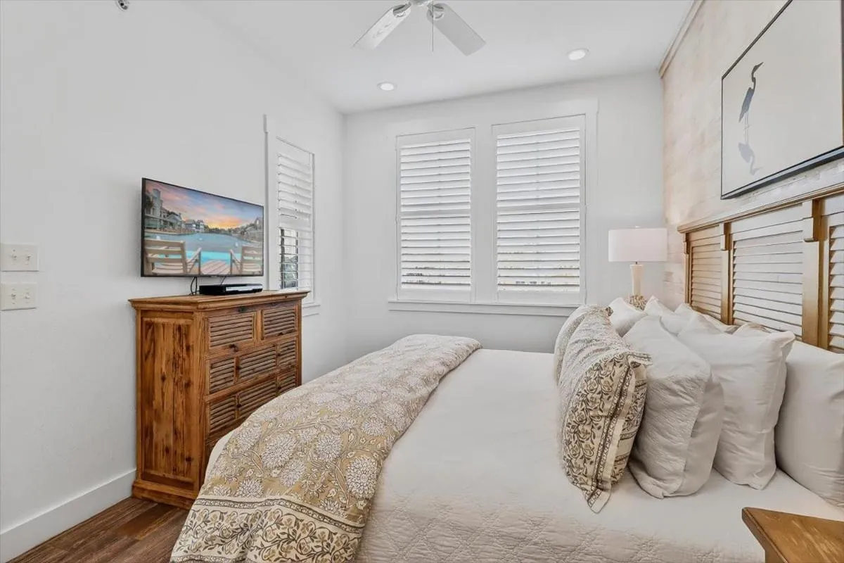 Other, Bed in Bikini Bottoms TC 2204