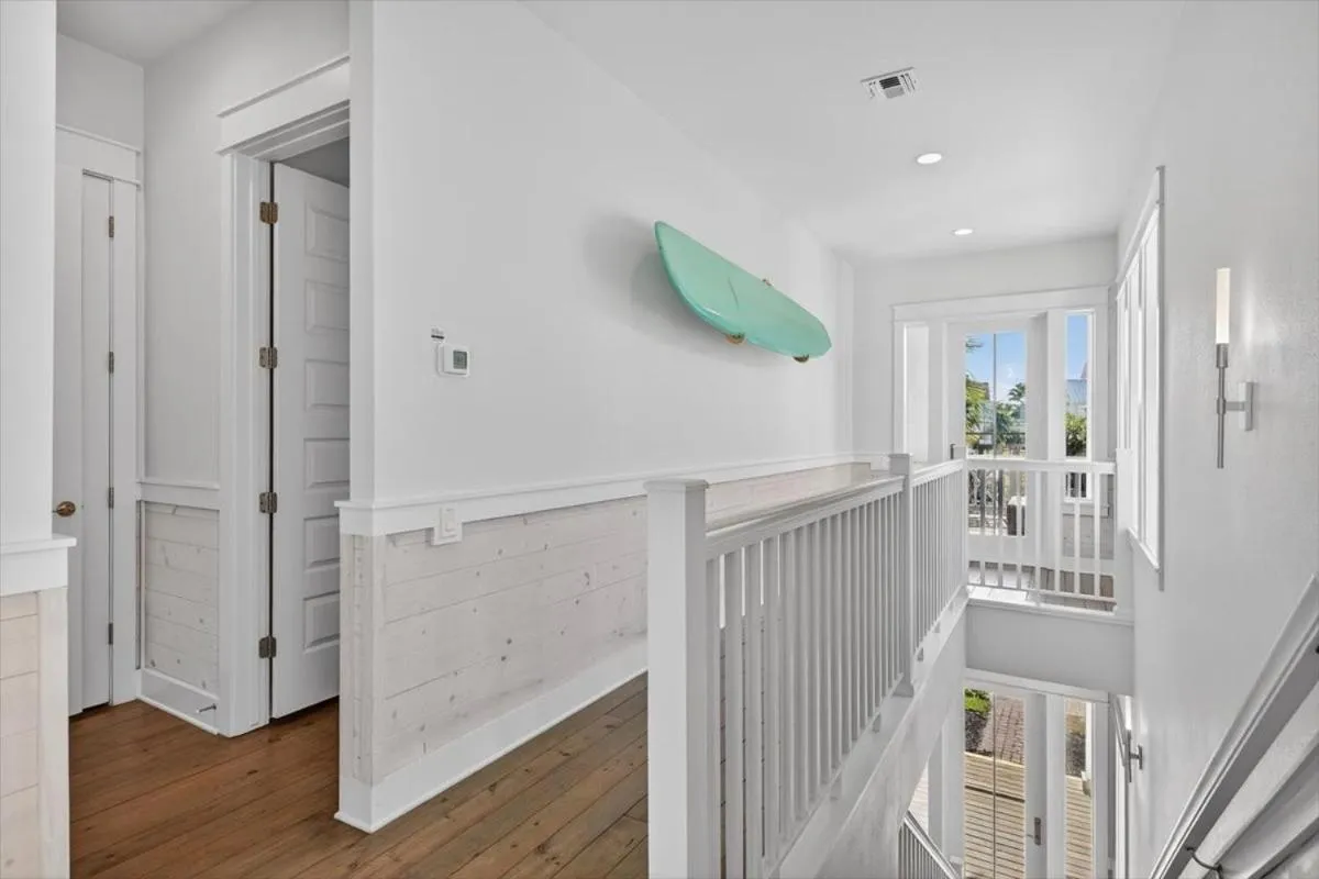 Other, Bed in High Tide 243 HI