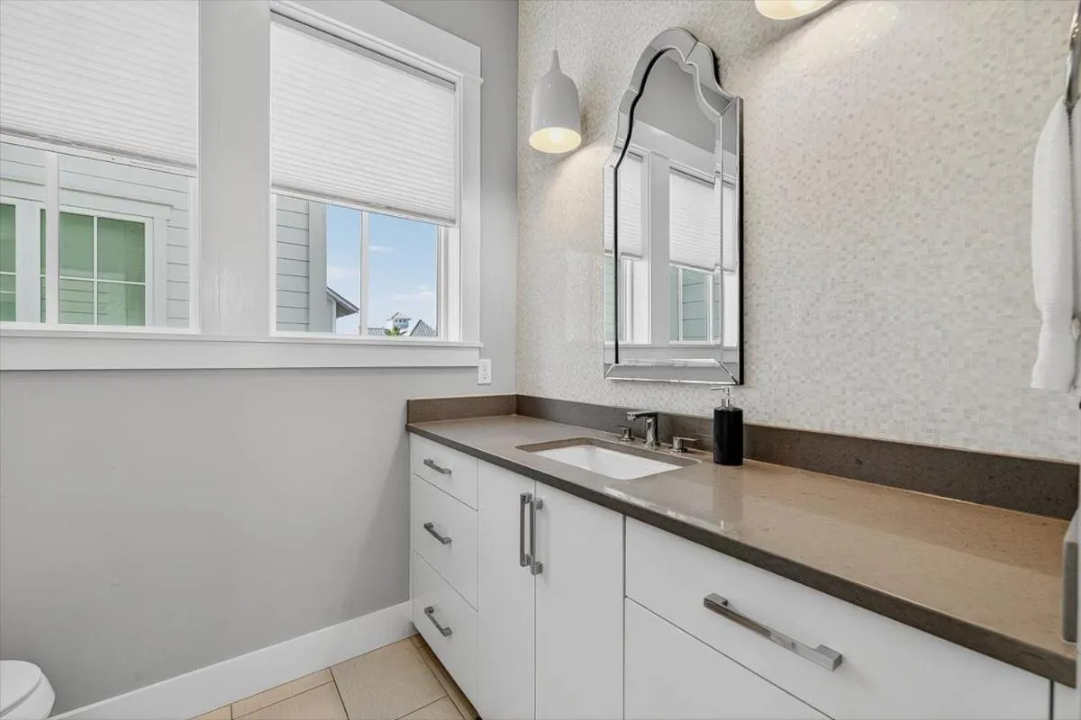 Other in La Ola 261 BE