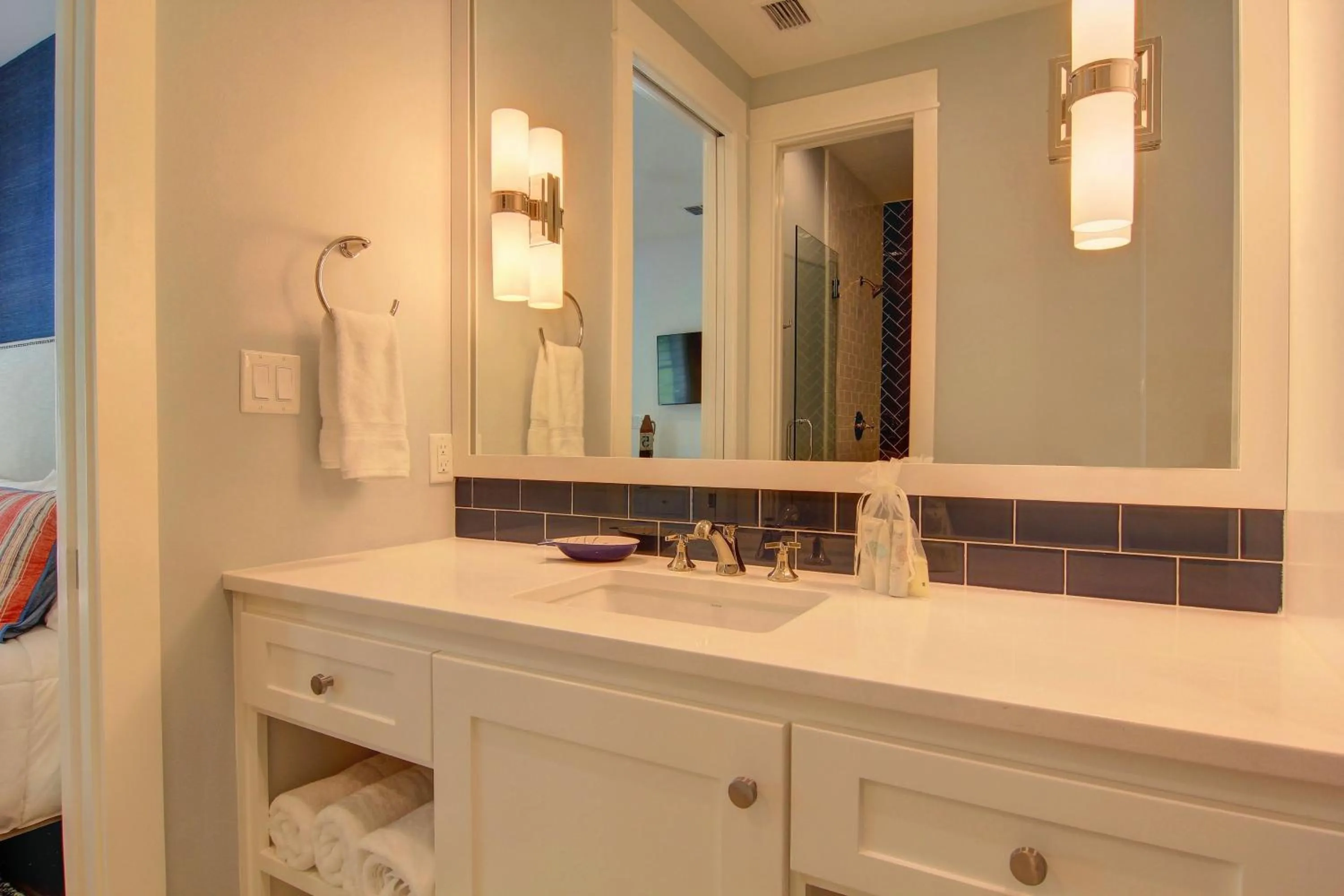 Other in Salt and Light 192 RO