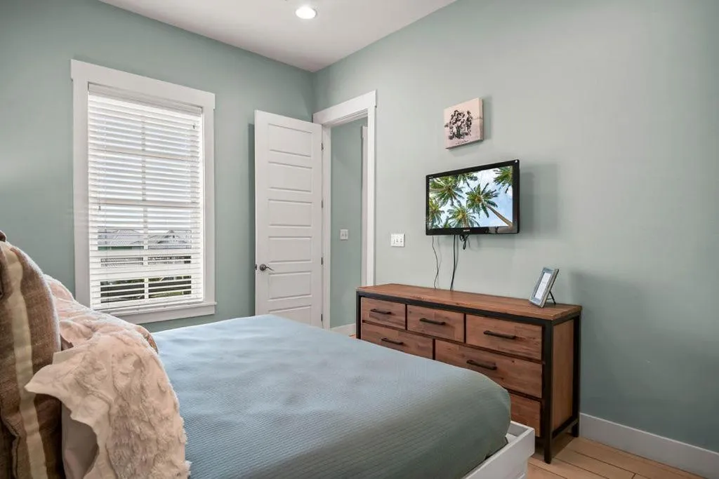 Other, Bed in Sand Point TC 3303