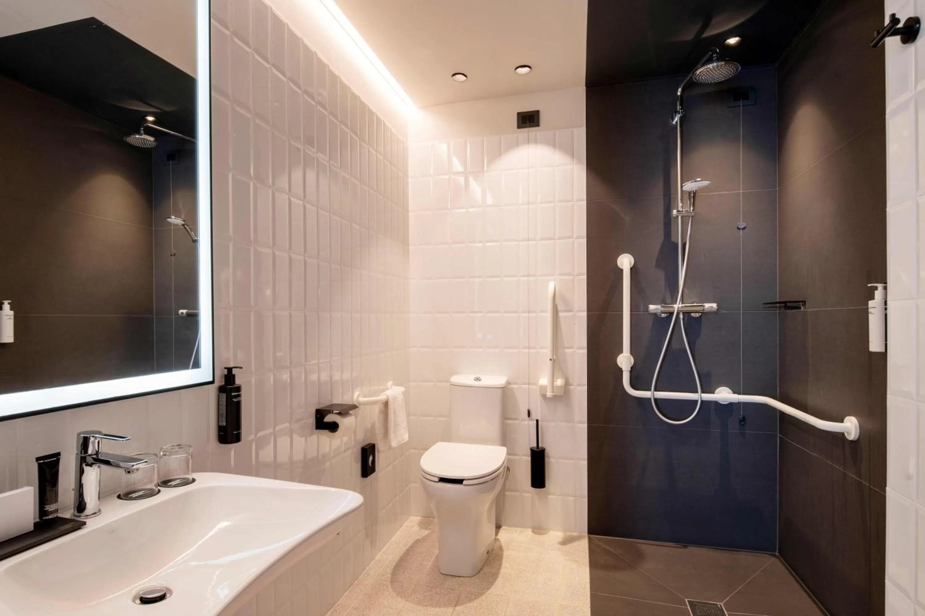 Bathroom in Urban Hive Milano