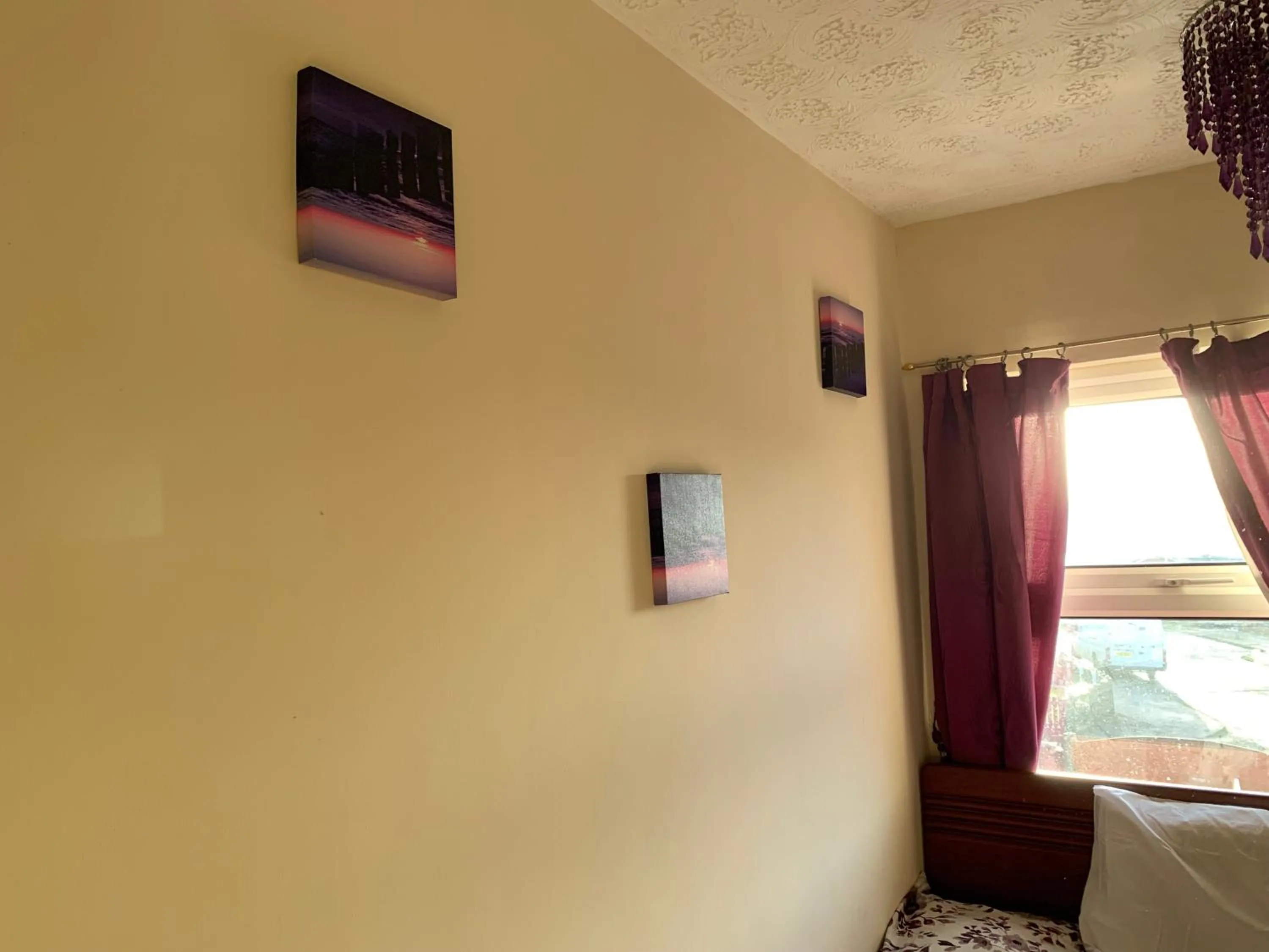 Busy Bee - Guest House - Self Service