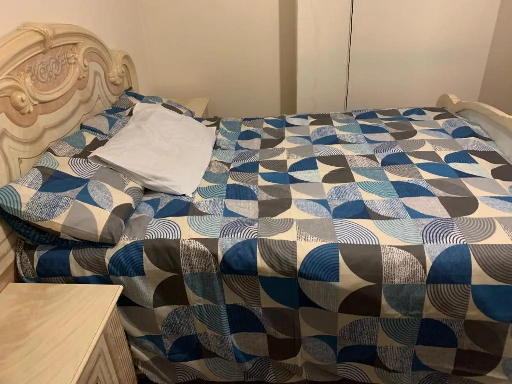 Busy Bee - Guest House - Self Service