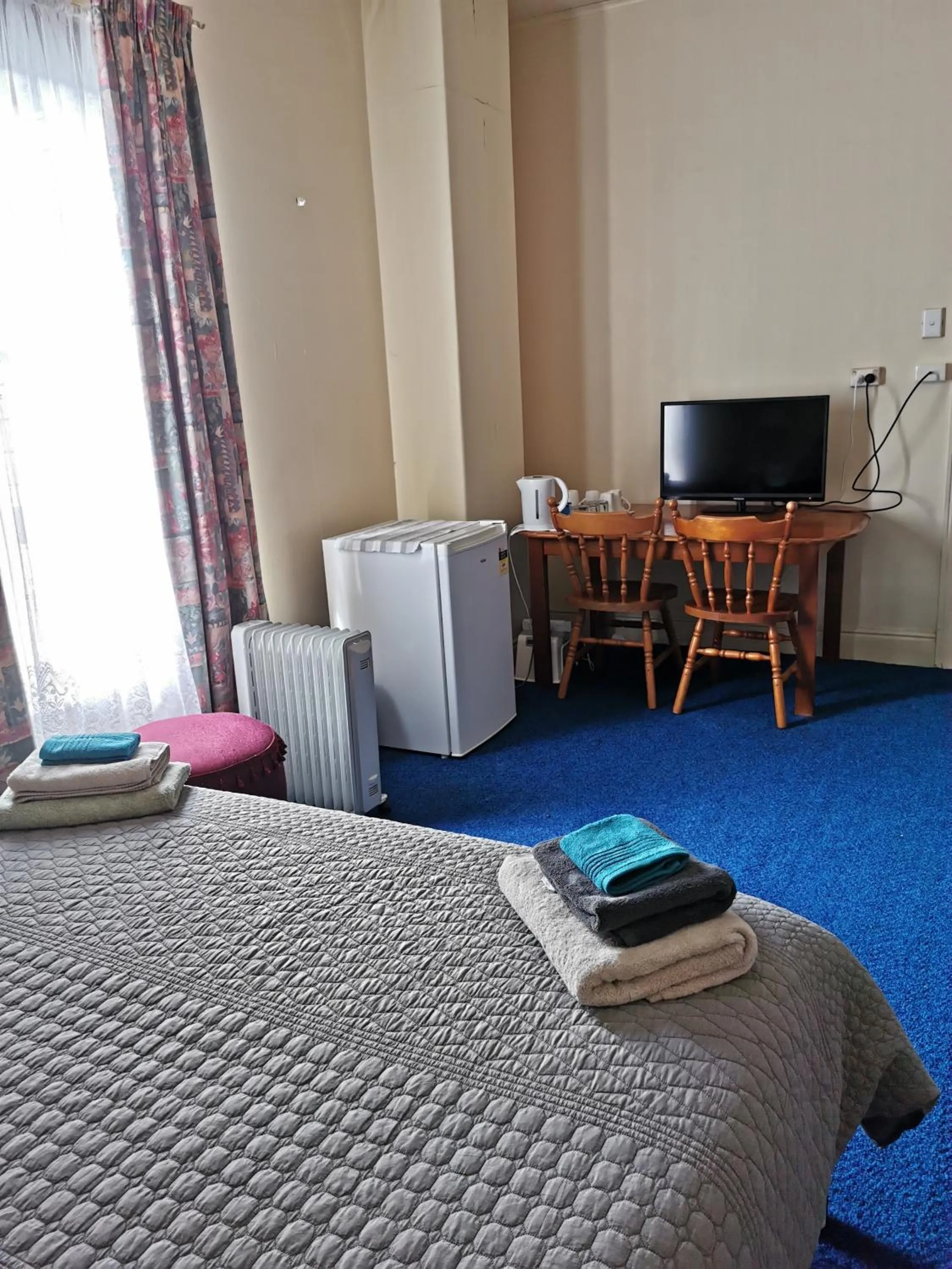 Photo of the whole room, Bed in Railton Hotel - heritage pub accommodation