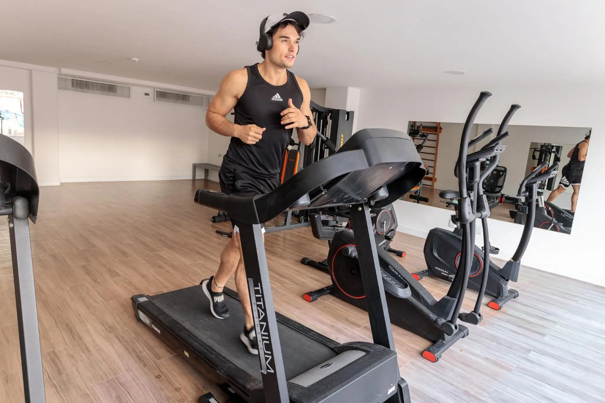 Fitness centre/facilities in ATH Hotel - Américas Townhouse
