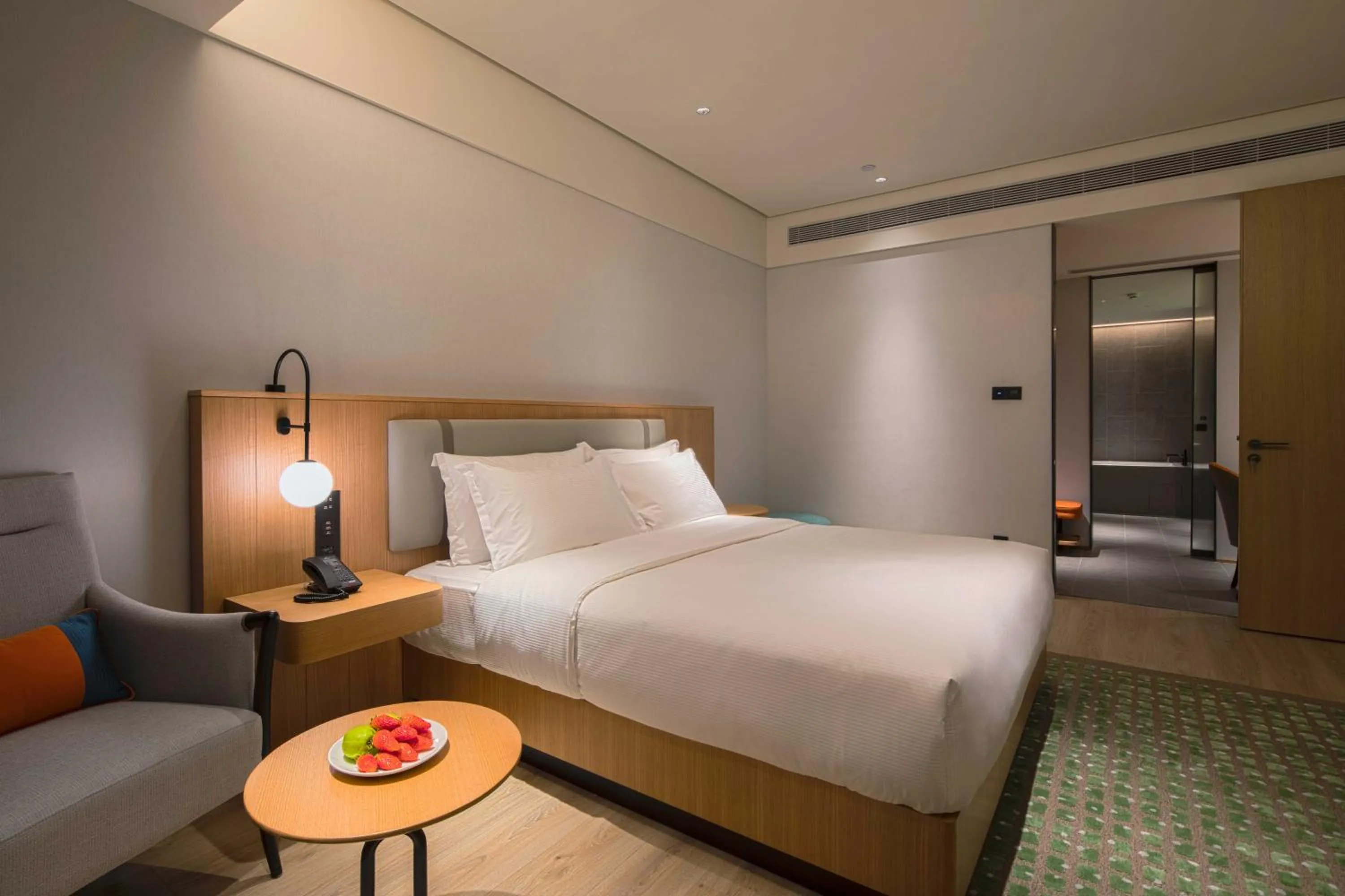 Photo of the whole room, Bed in Sunstone Plaza Hotel