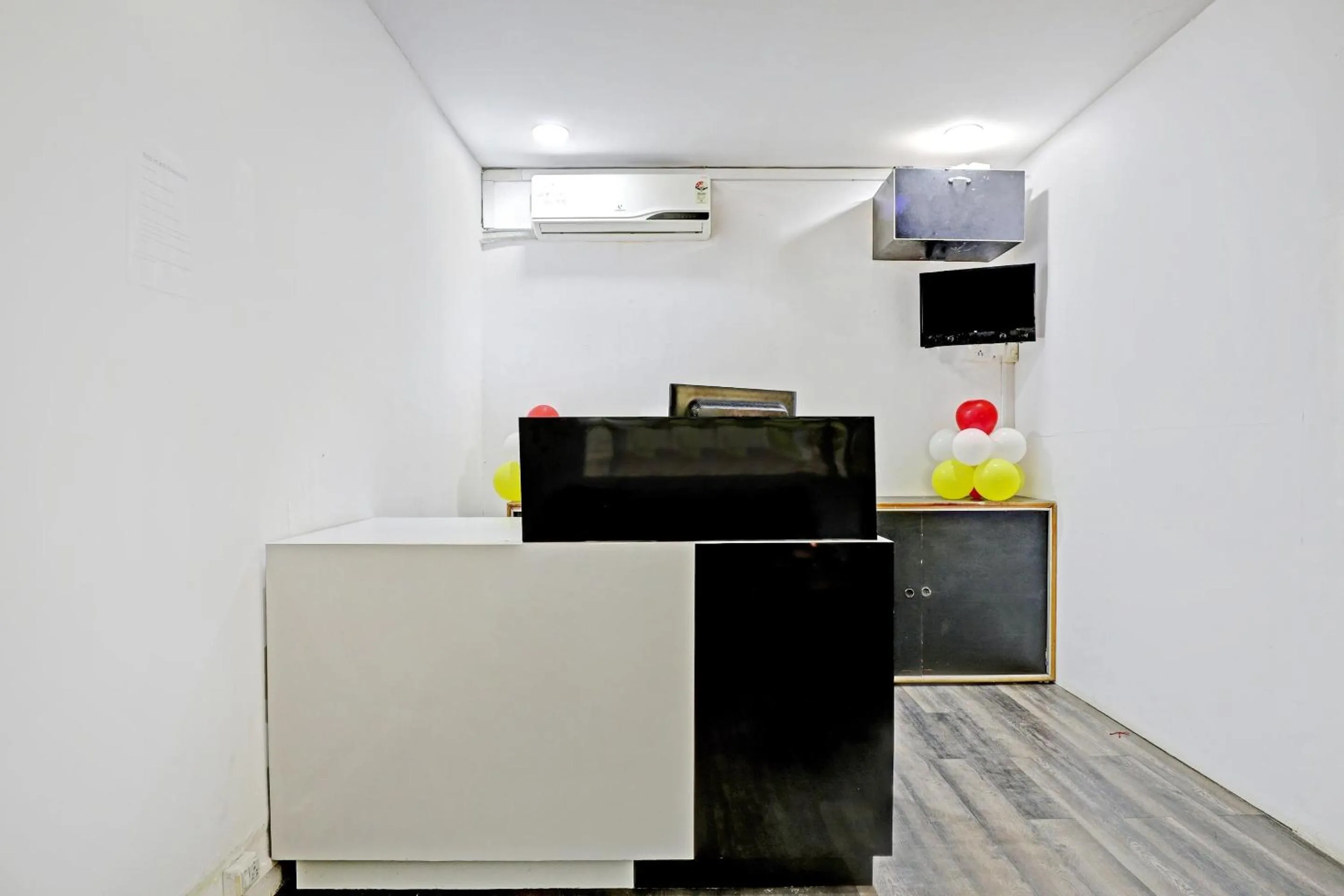 Lobby or reception in Hotel O Lake View Resort