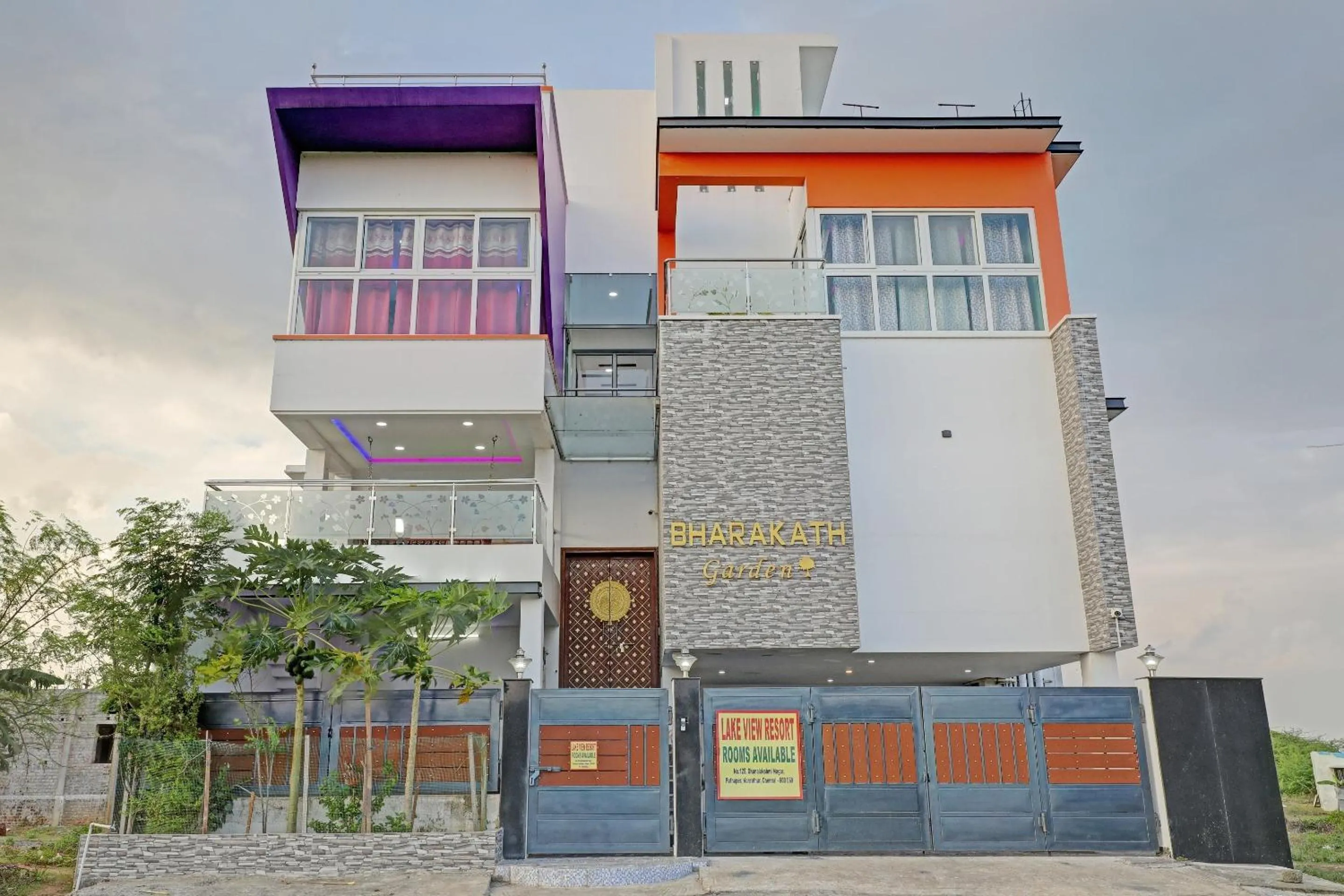 Facade/entrance in Hotel O Lake View Resort