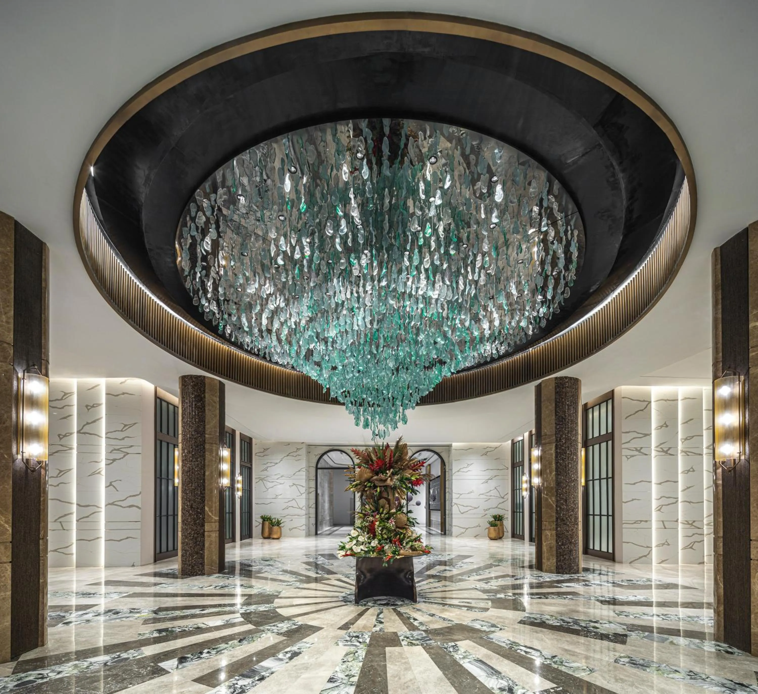 Lobby or reception in Fili Hotel at Nustar Cebu