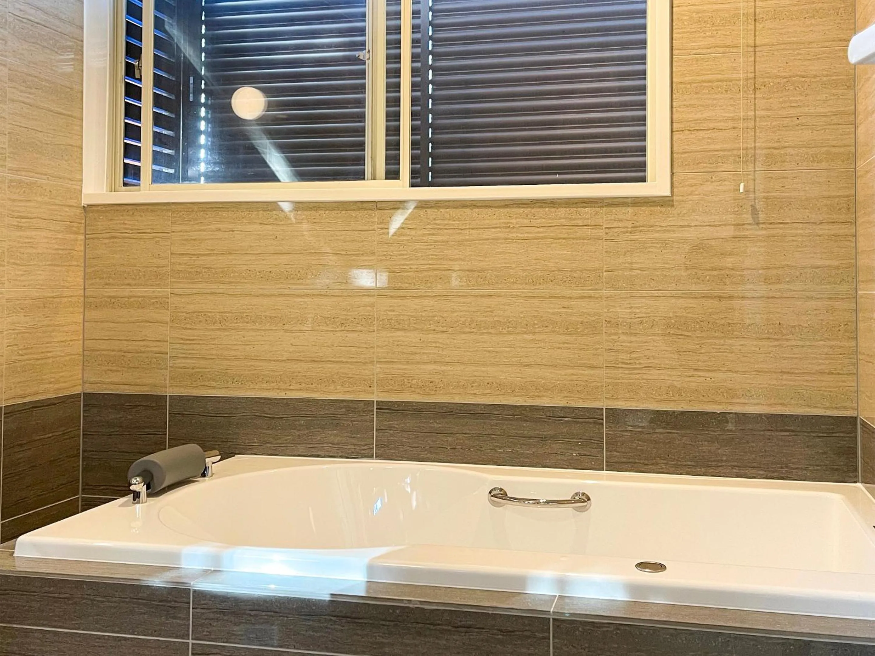 Bathroom in Biwa-Lakeside Cottage B B Dylan