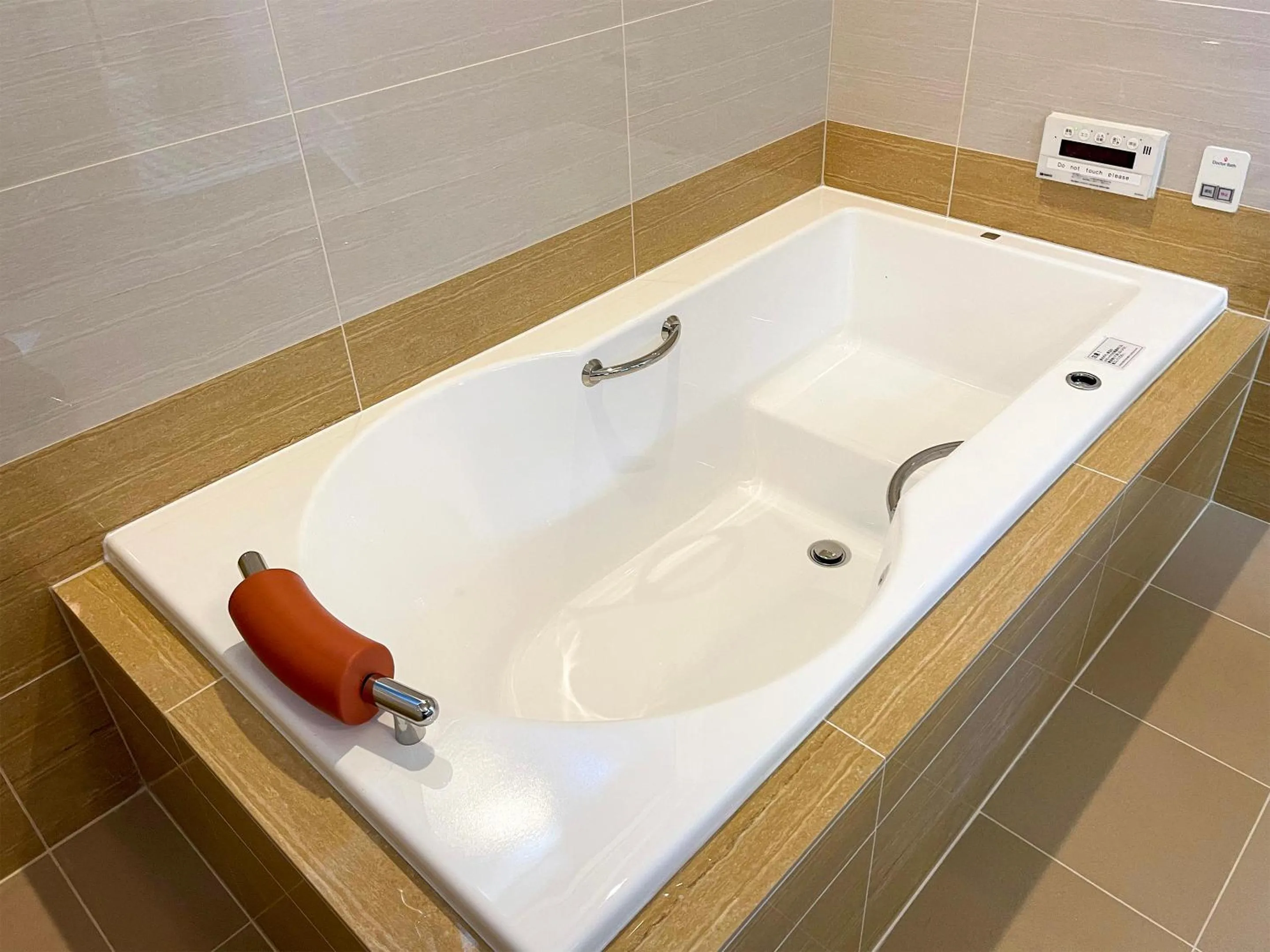 Bathroom in Biwa-Lakeside Cottage B B Dylan