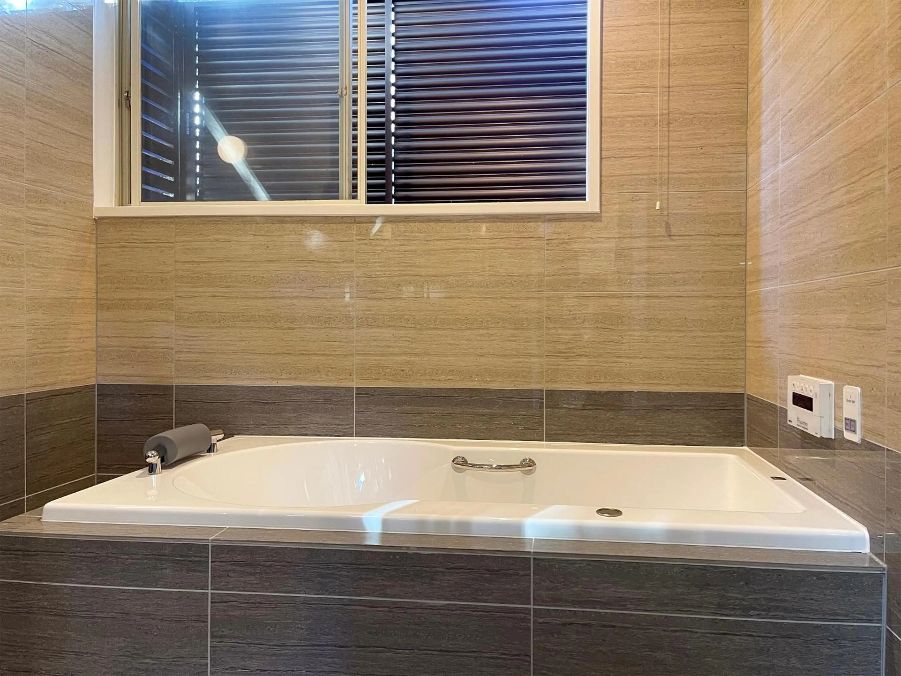 Bathroom in Biwa-Lakeside Cottage B B Dylan