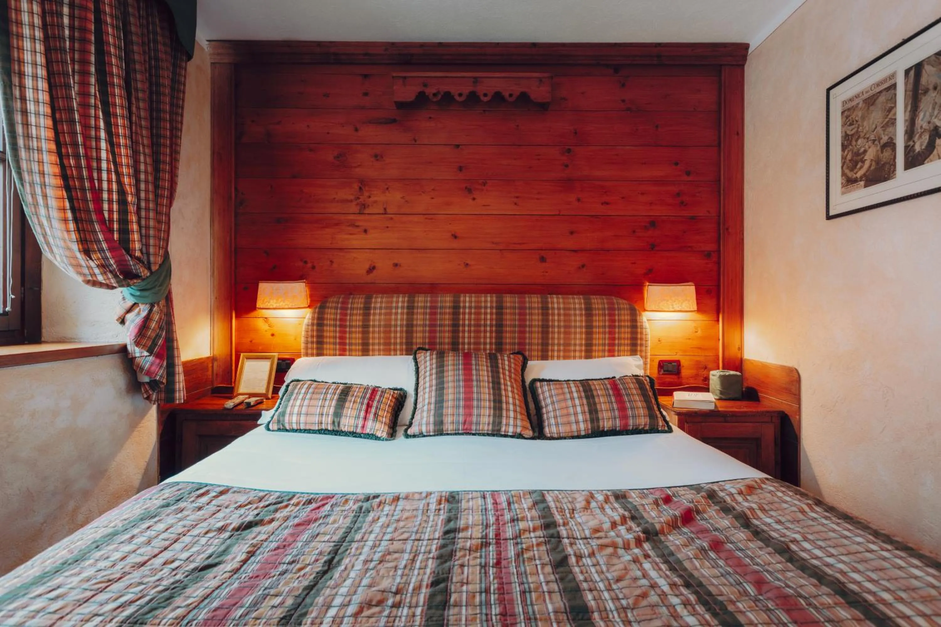 Bed in Villa Novecento Romantic Hotel - Estella Hotel Collection & Experience