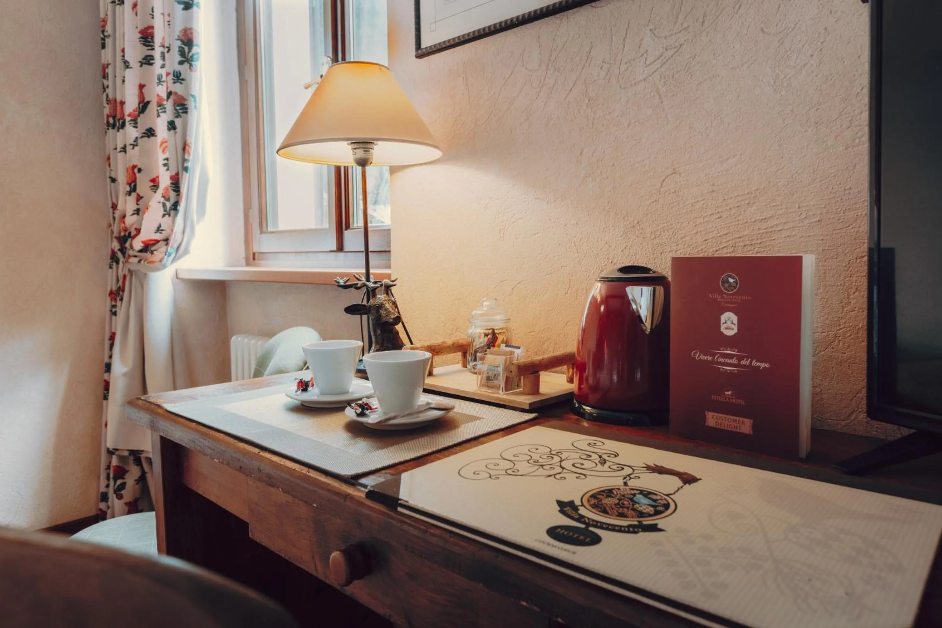 Coffee/tea facilities in Villa Novecento Romantic Hotel - Estella Hotel Collection & Experience