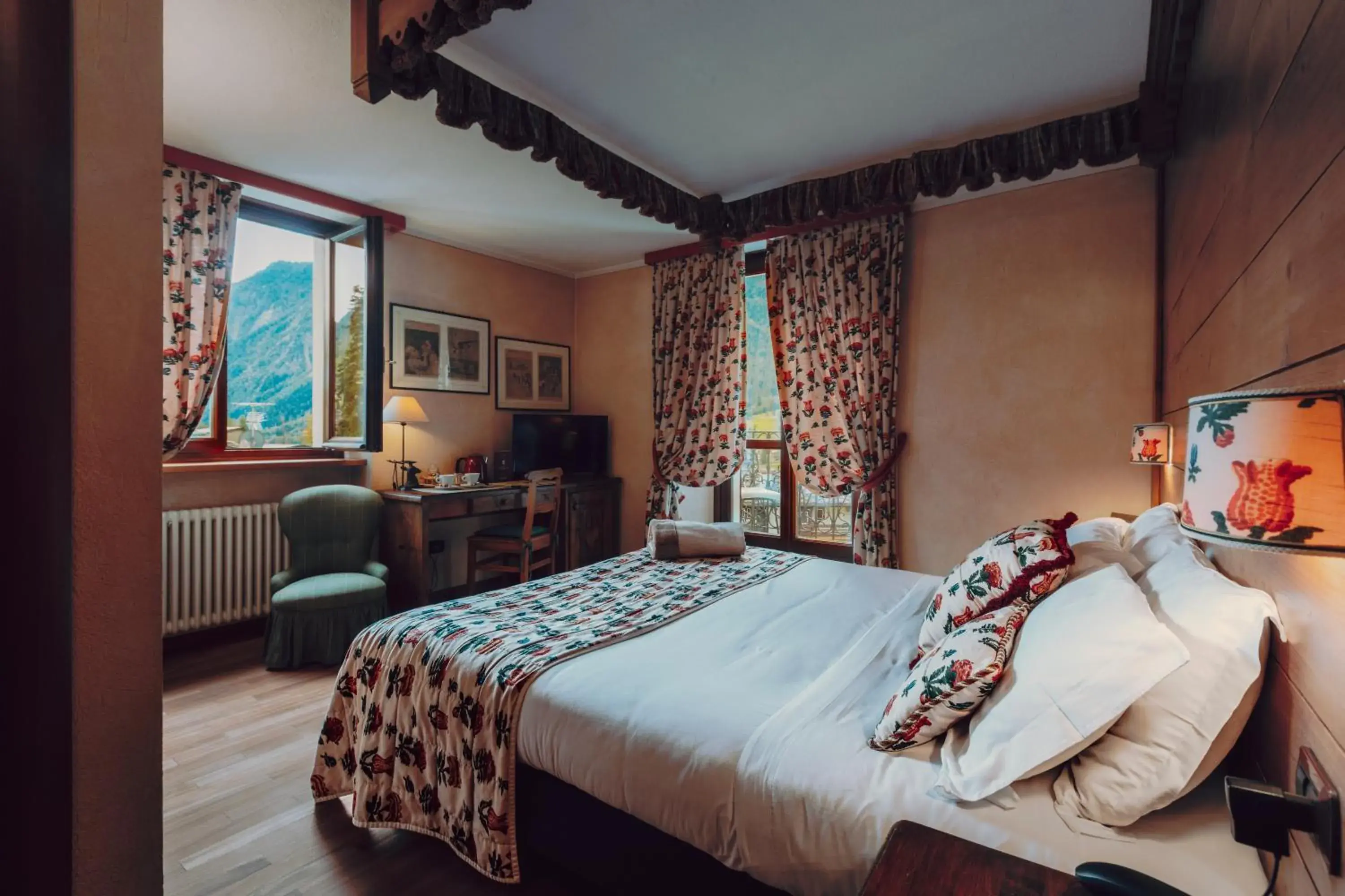 Superior Double Room in Villa Novecento Romantic Hotel - Estella Hotel Collection & Experience Superior Double Room in Villa Novecento Romantic Hotel - Estella Hotel Collection & Experience