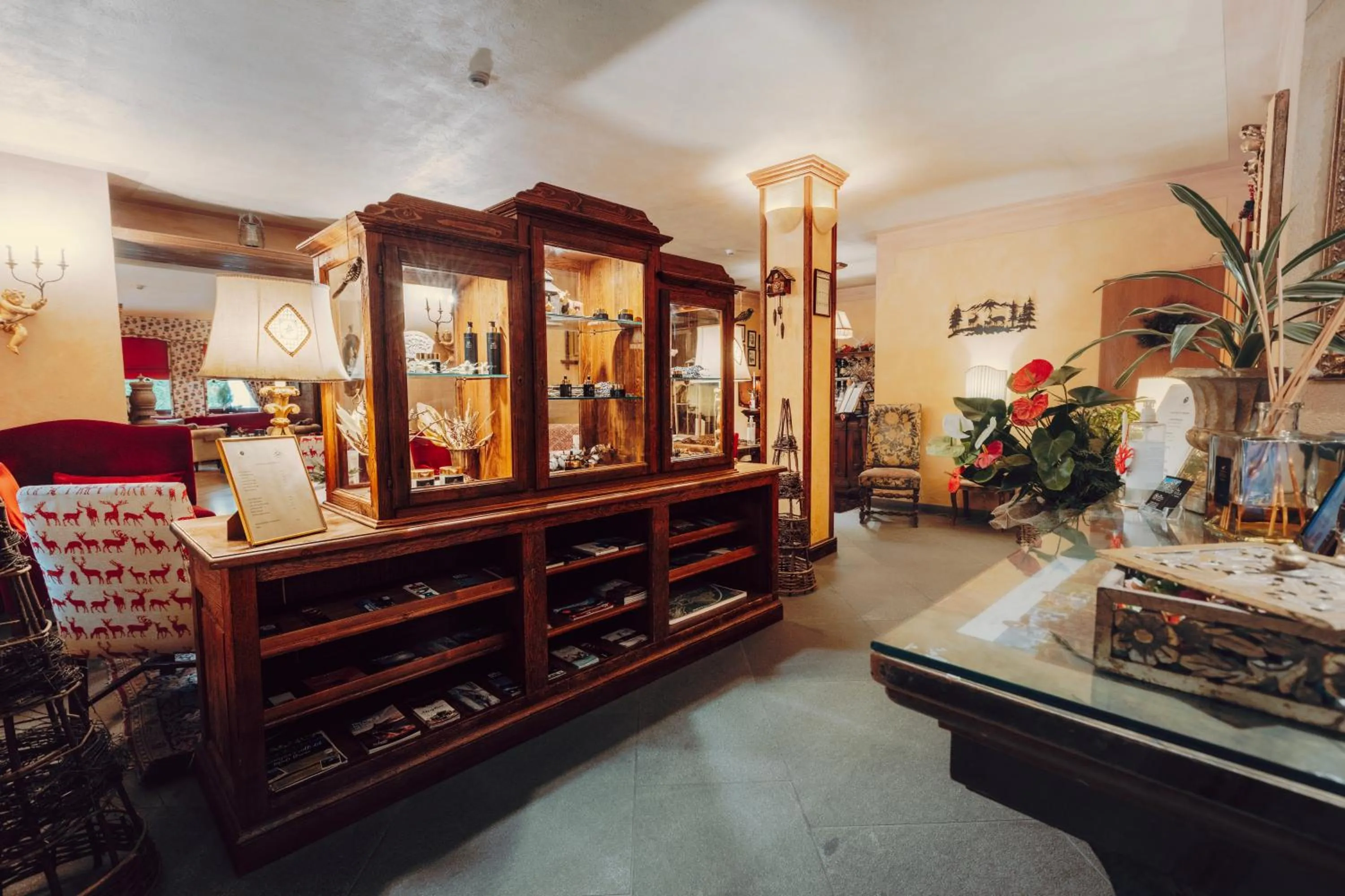 Lounge or bar in Villa Novecento Romantic Hotel - Estella Hotel Collection & Experience