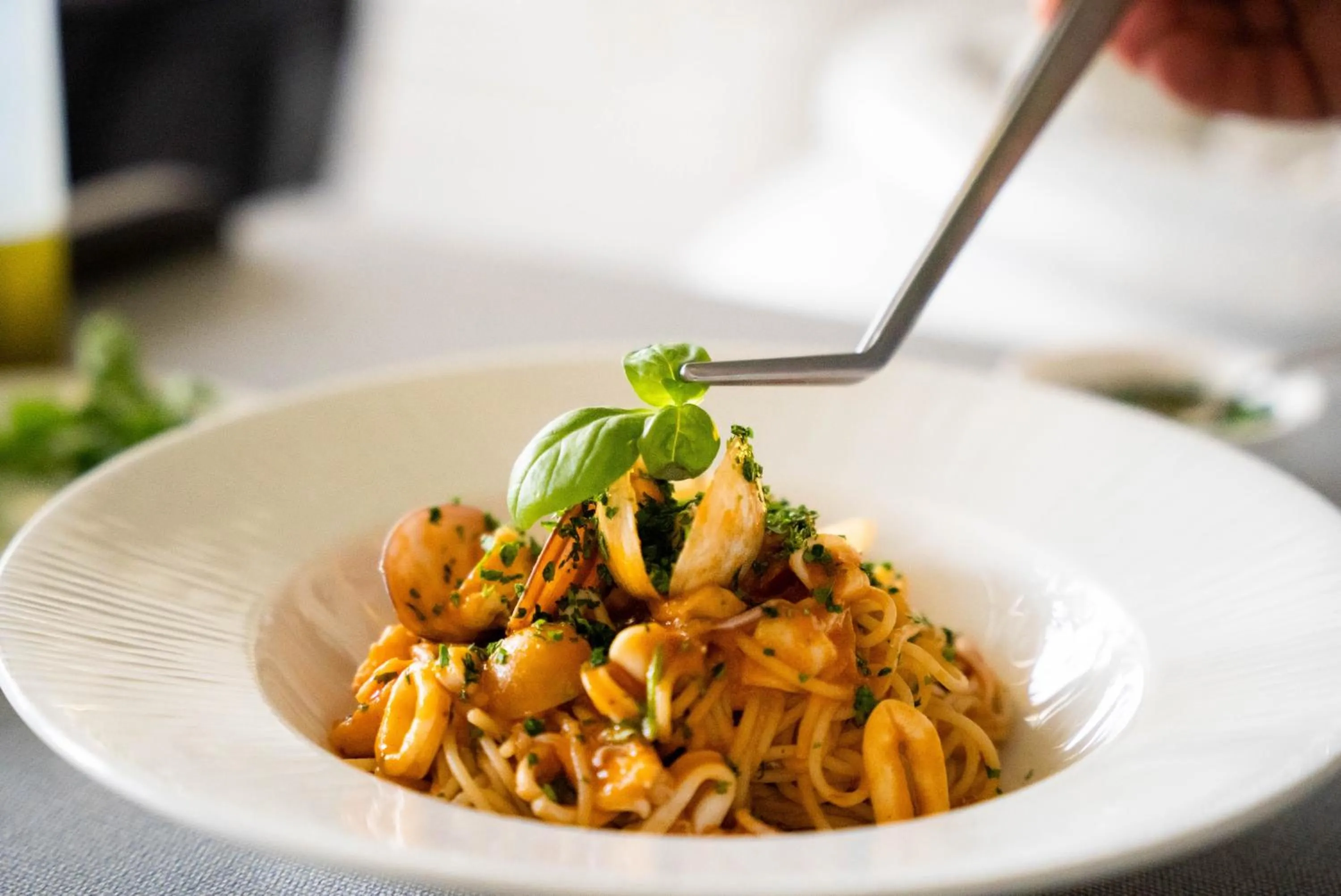 Restaurant/places to eat in Jareed Hotel Riyadh