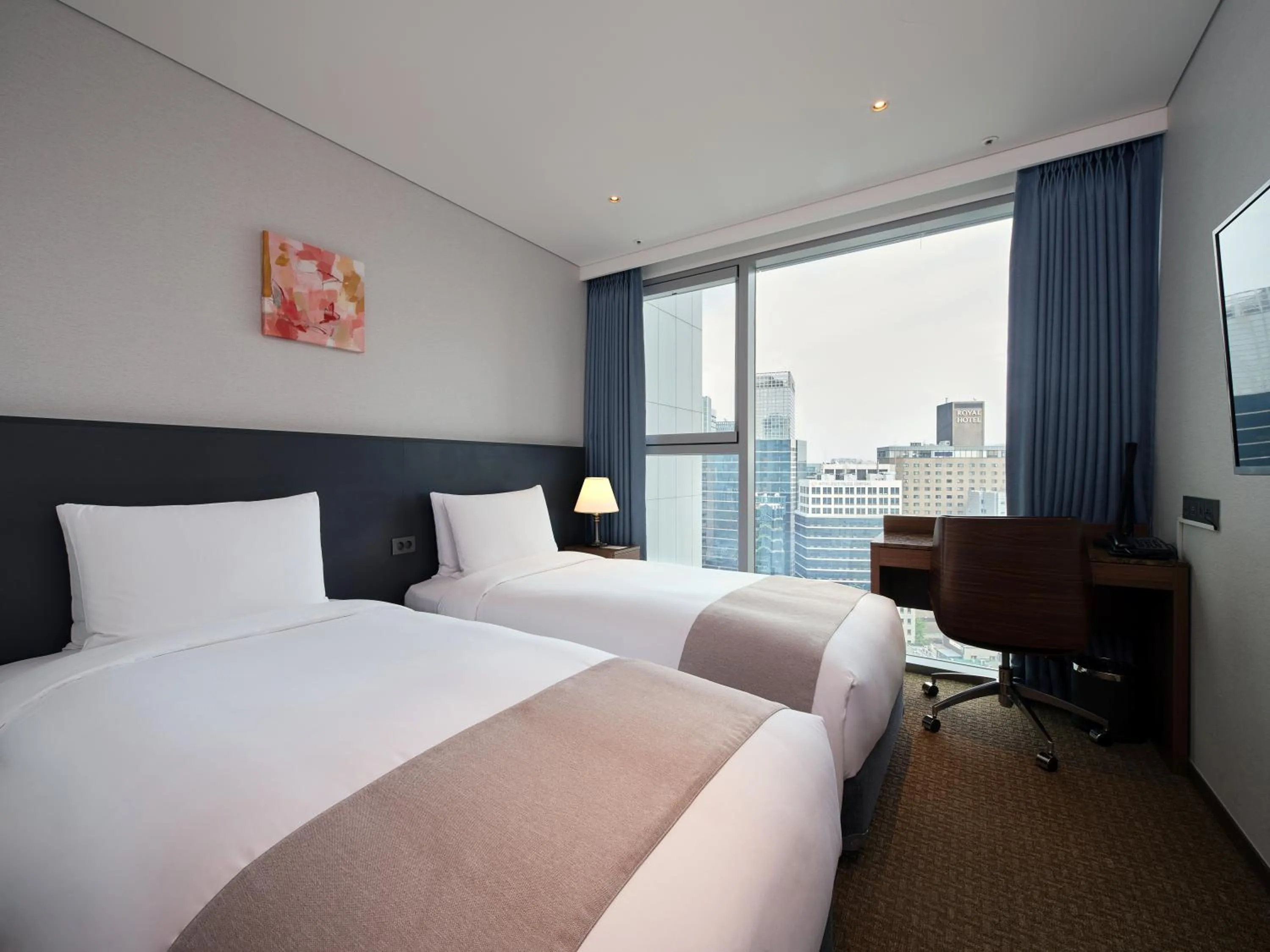 Bed in Stanford Hotel Myeongdong