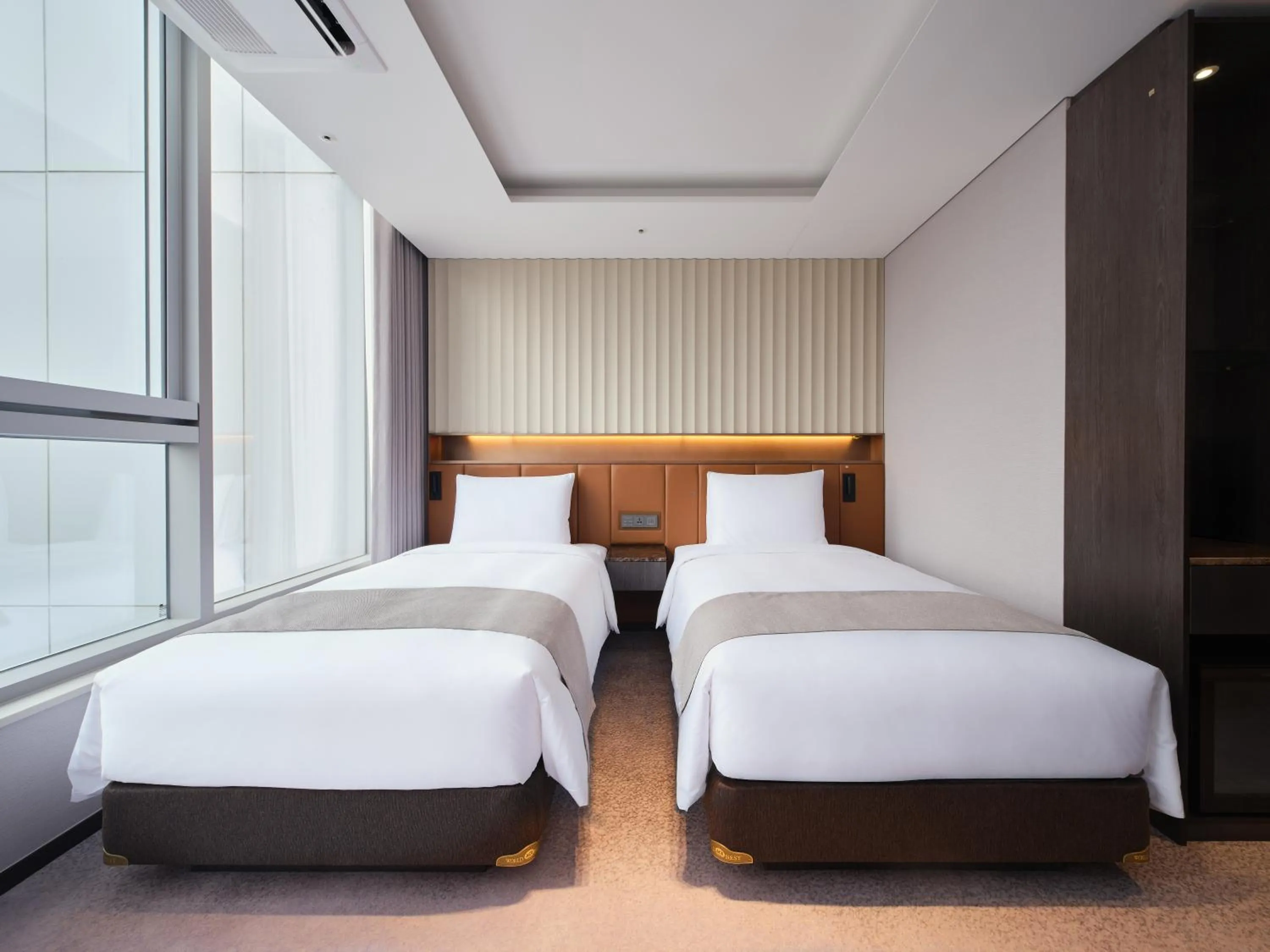Bed in Stanford Hotel Myeongdong