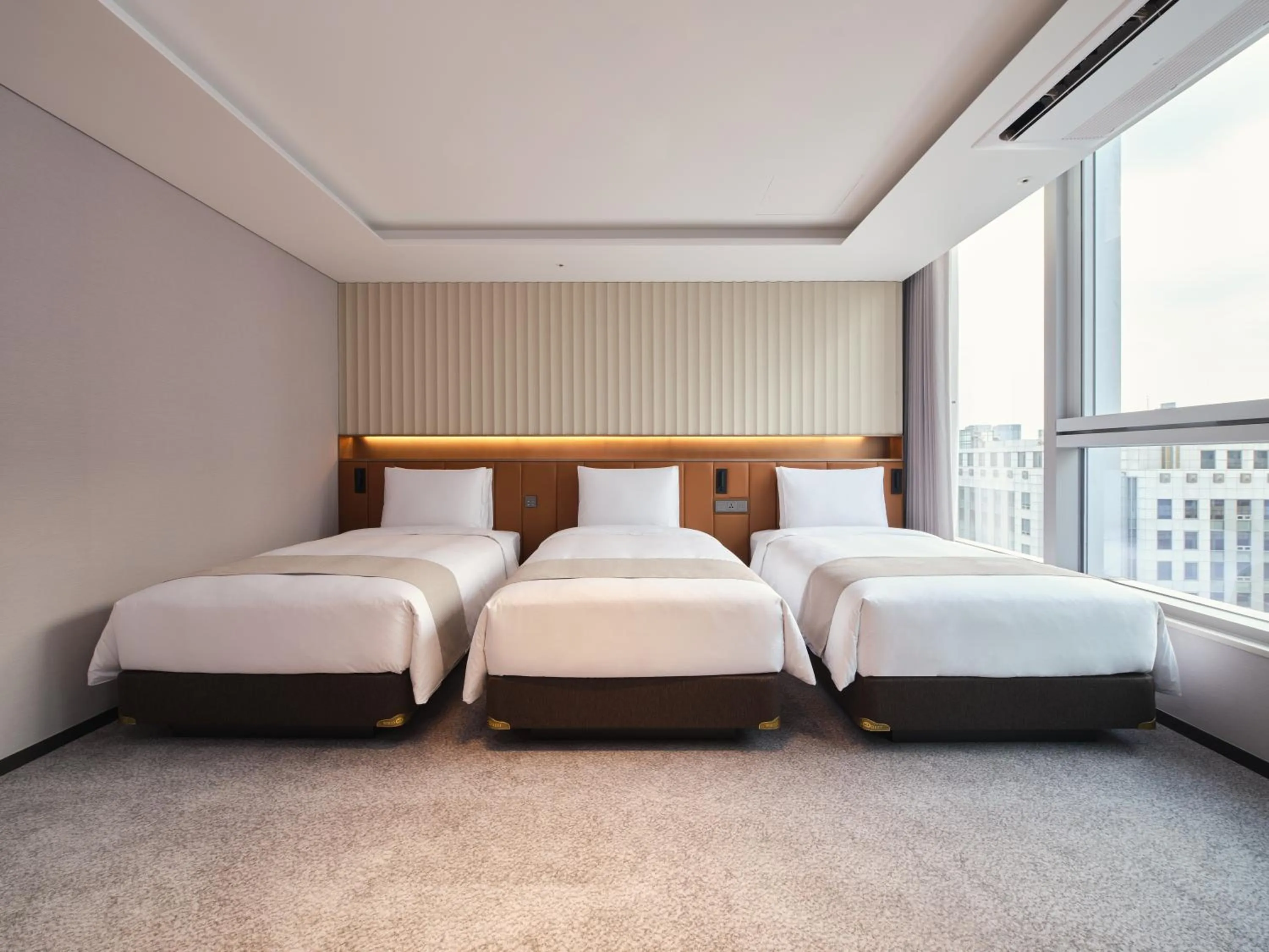 Bed in Stanford Hotel Myeongdong