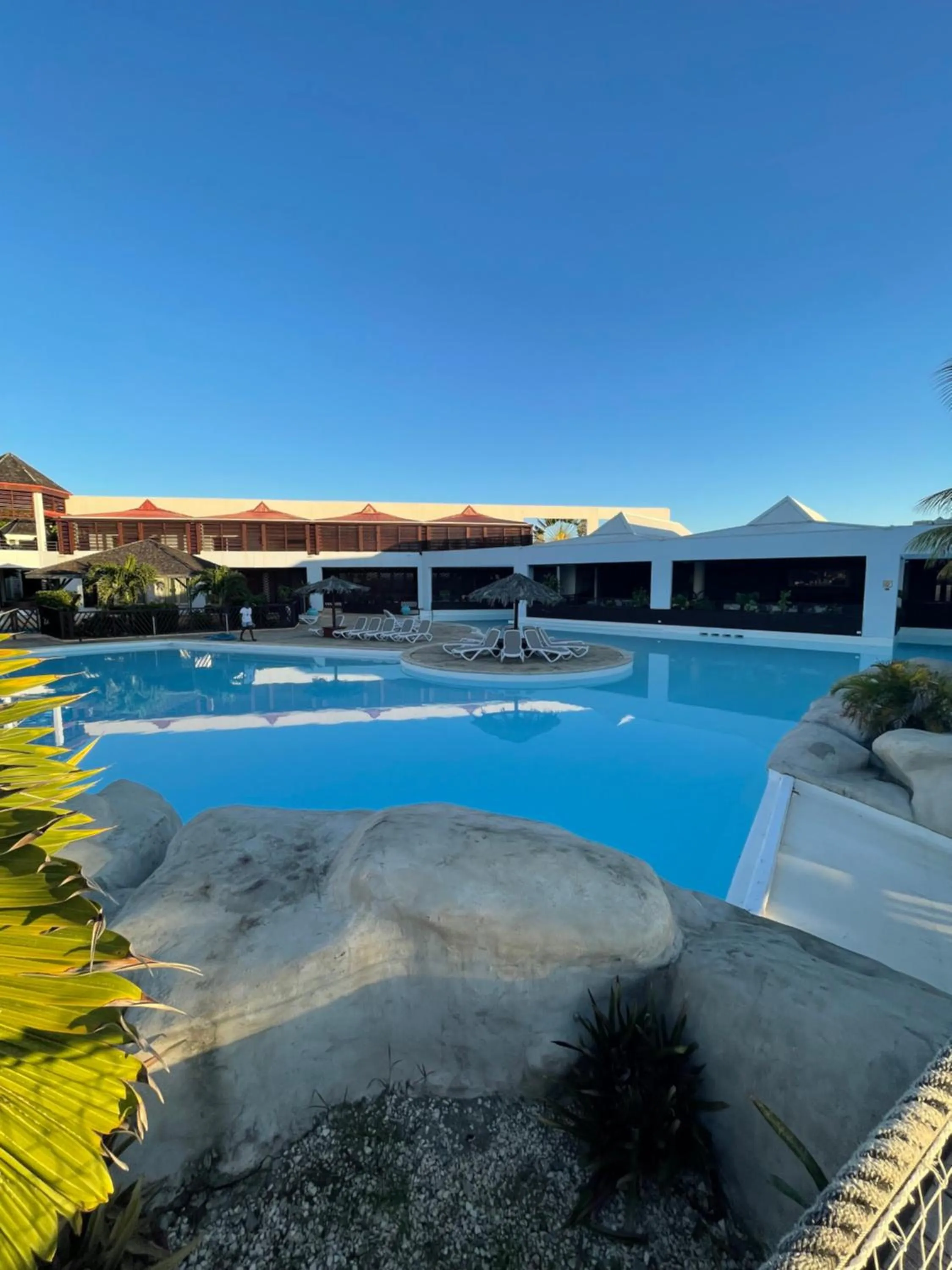 Studio 25 m Manganao Joela 4 personnes avec machine a laver