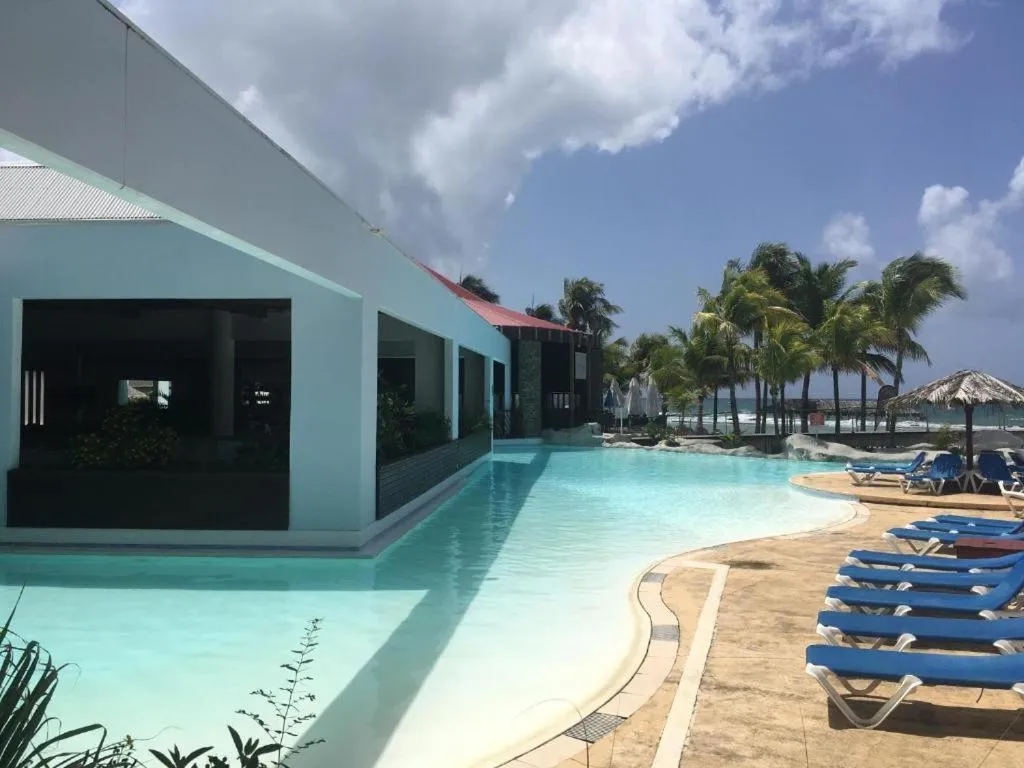 Studio 25 m Manganao Joela 4 personnes avec machine a laver