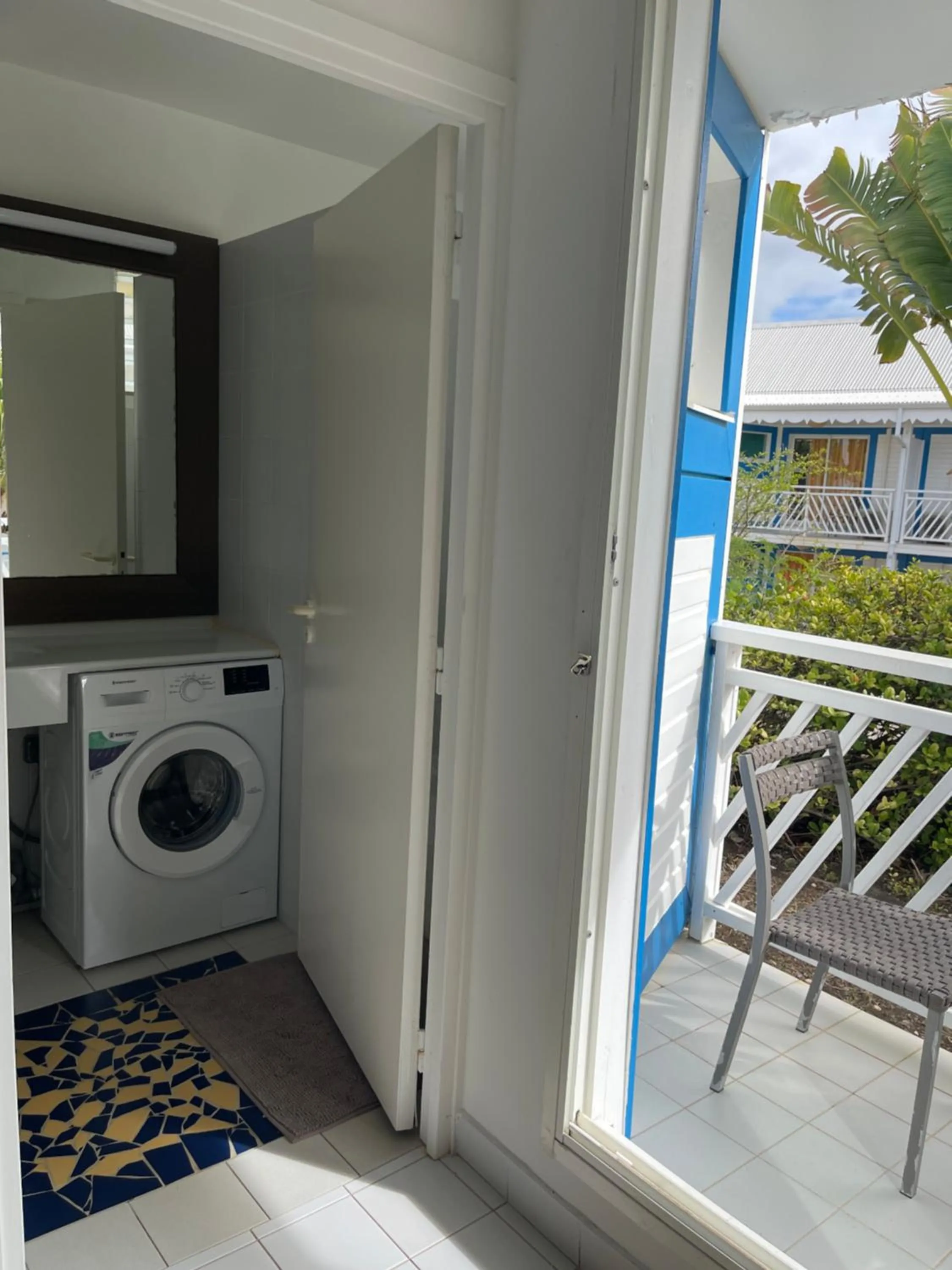 Studio 25 m Manganao Joela 4 personnes avec machine a laver