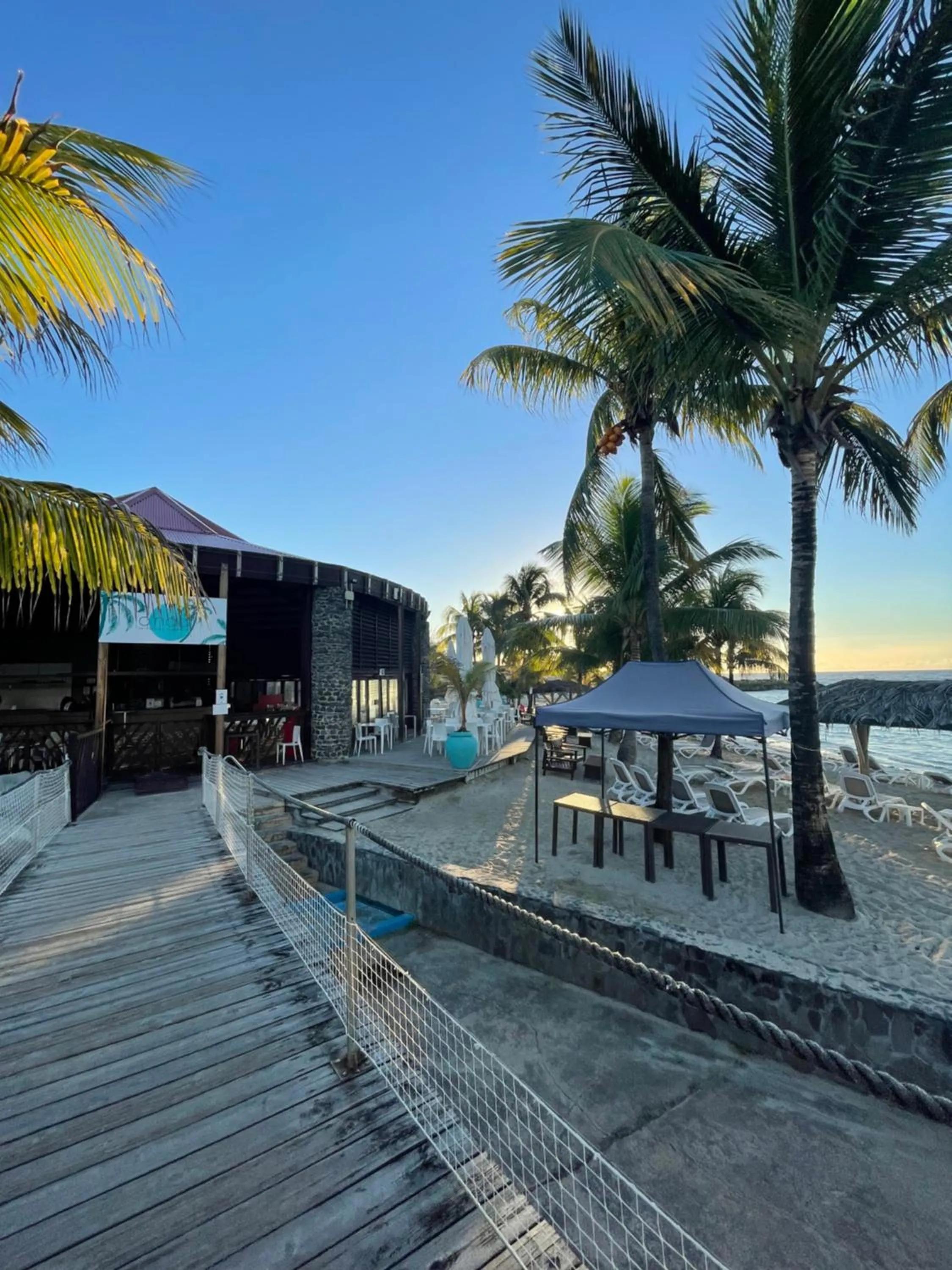 Studio 25 m Manganao Joela 4 personnes avec machine a laver